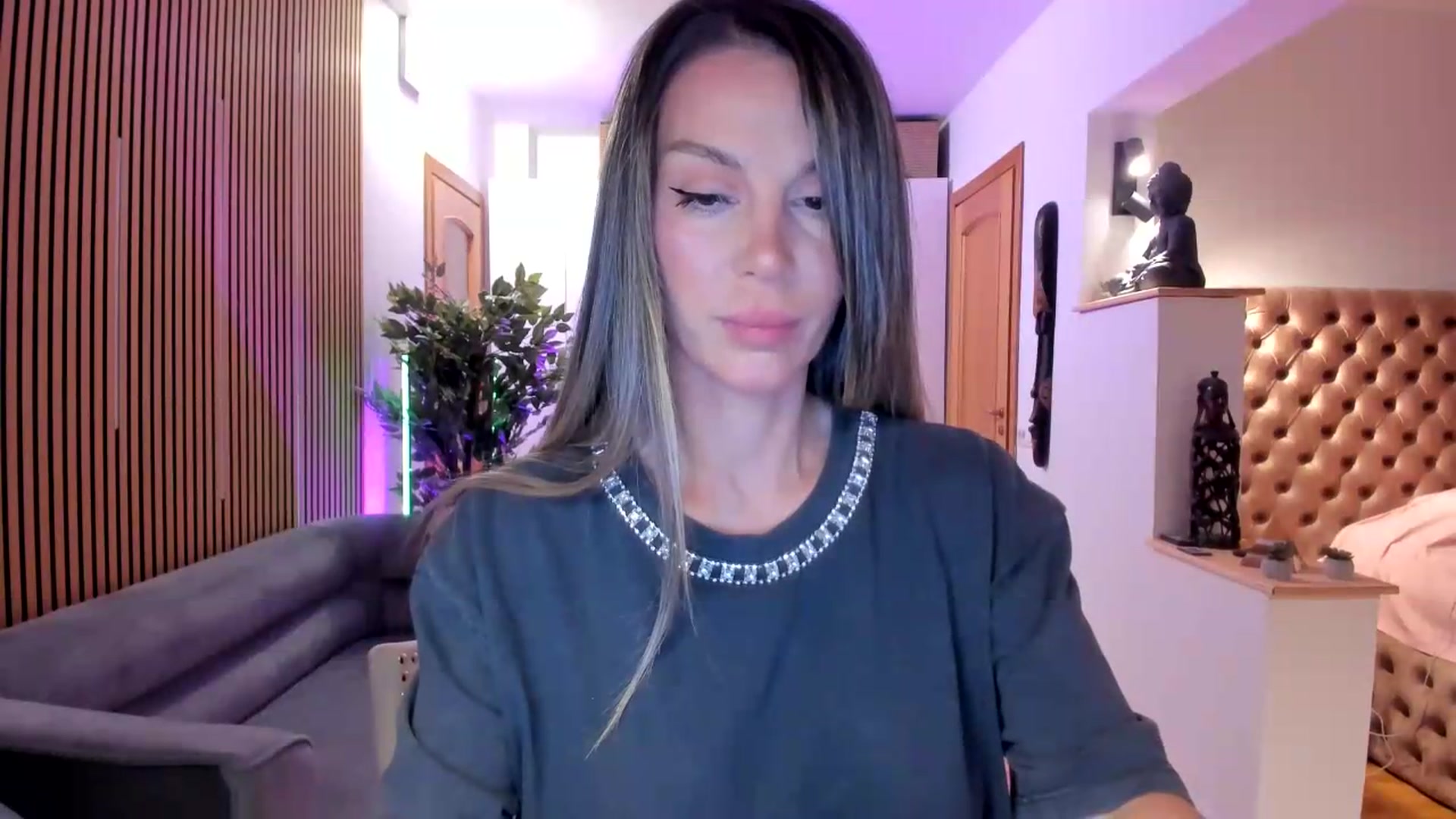 Gallery image thumbnail from Alesia_'s myfreecams stream on, 08/02/2026, 22:50 image 7 of 20
