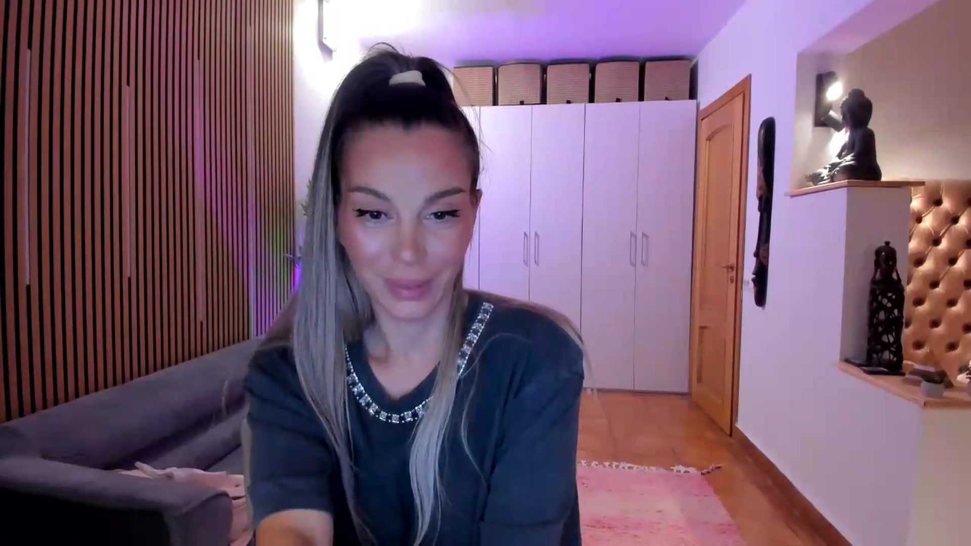 Gallery image thumbnail from Alesia_'s myfreecams stream on, 08/09/2026, 23:36 image 14 of 20