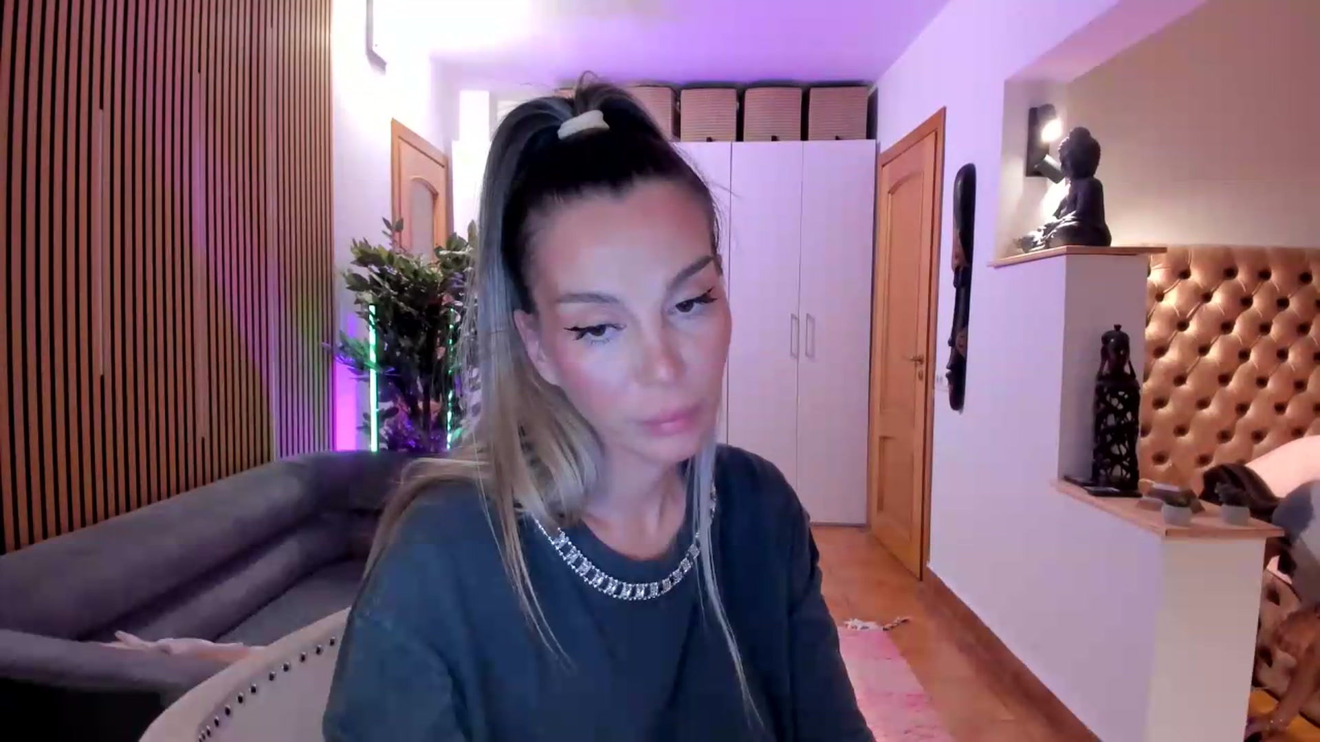 Gallery image thumbnail from Alesia_'s myfreecams stream on, 08/09/2026, 23:36 image 12 of 20