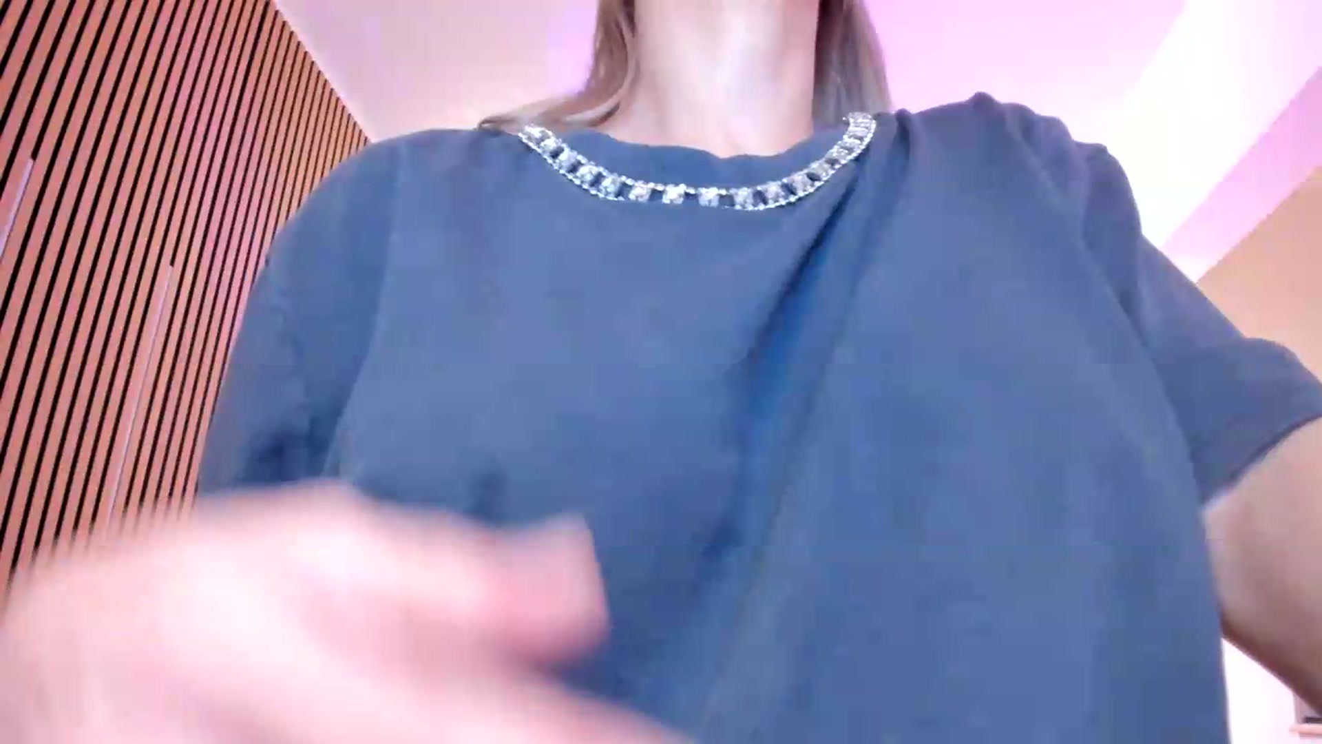 Gallery image thumbnail from Alesia_'s myfreecams stream on, 08/09/2026, 23:36 image 17 of 20