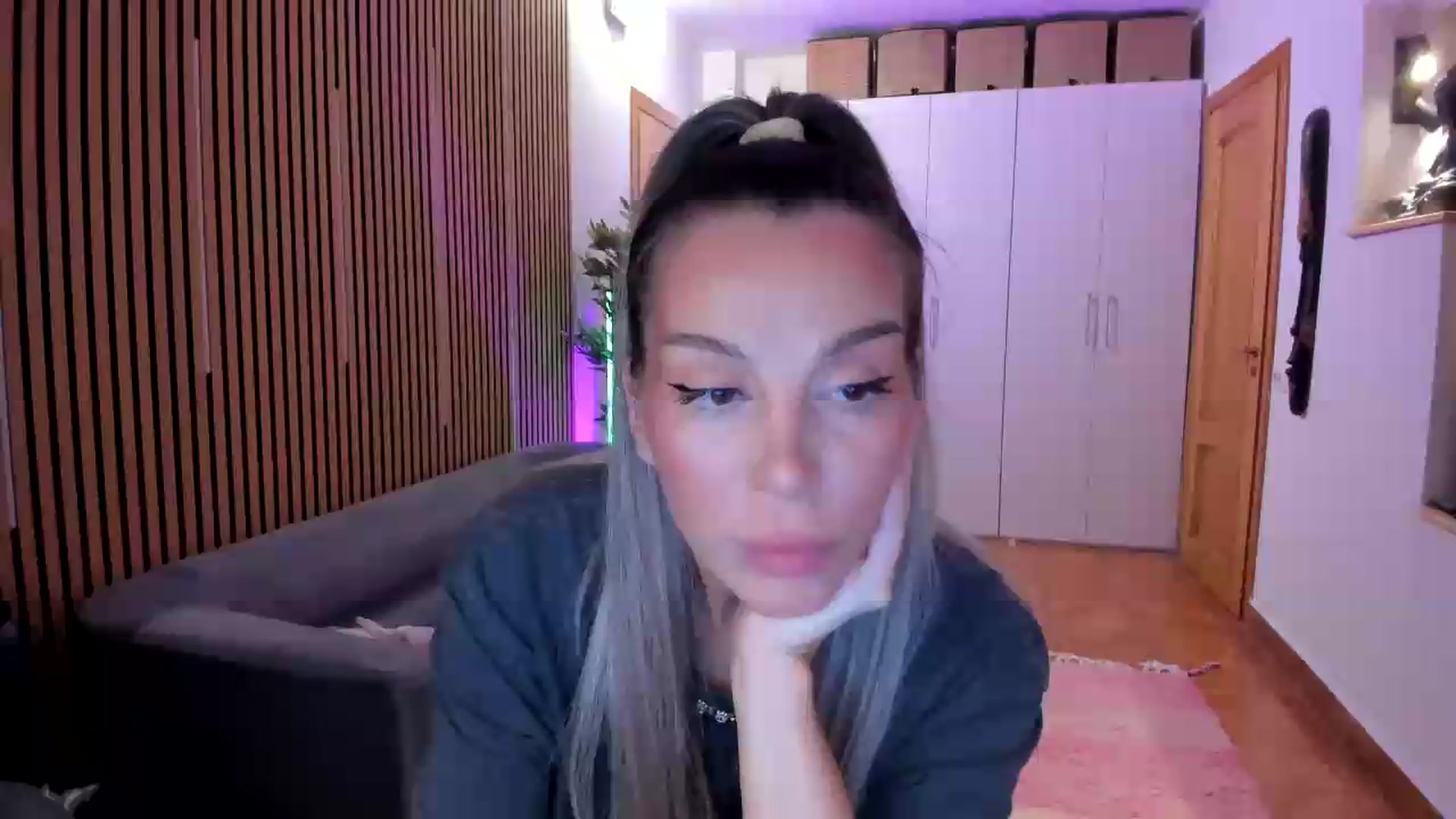 Gallery image thumbnail from Alesia_'s myfreecams stream on, 08/09/2026, 23:36 image 20 of 20