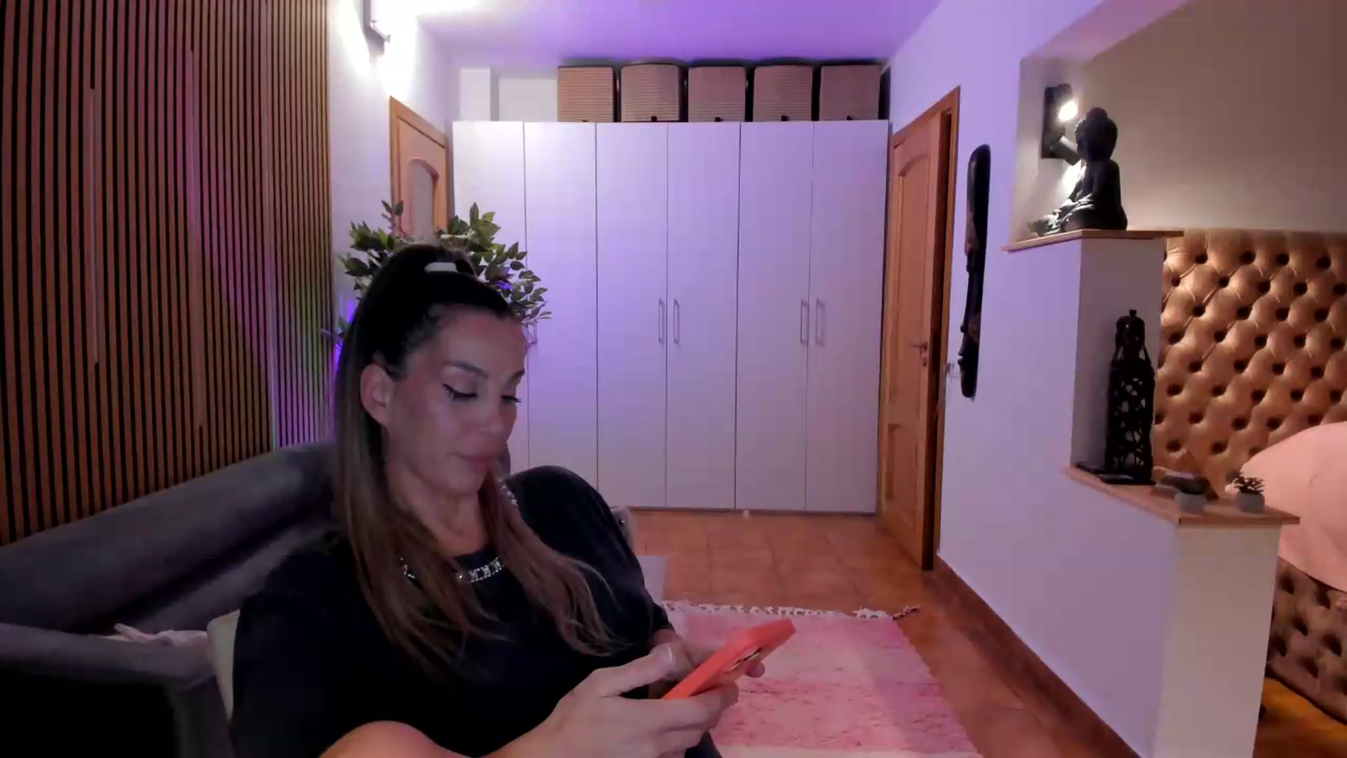 Gallery image thumbnail from Alesia_'s myfreecams stream on, 08/09/2026, 23:36 image 10 of 20