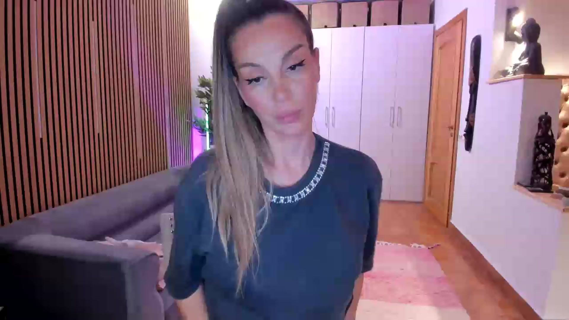Gallery image thumbnail from Alesia_'s myfreecams stream on, 08/09/2026, 23:36 image 18 of 20