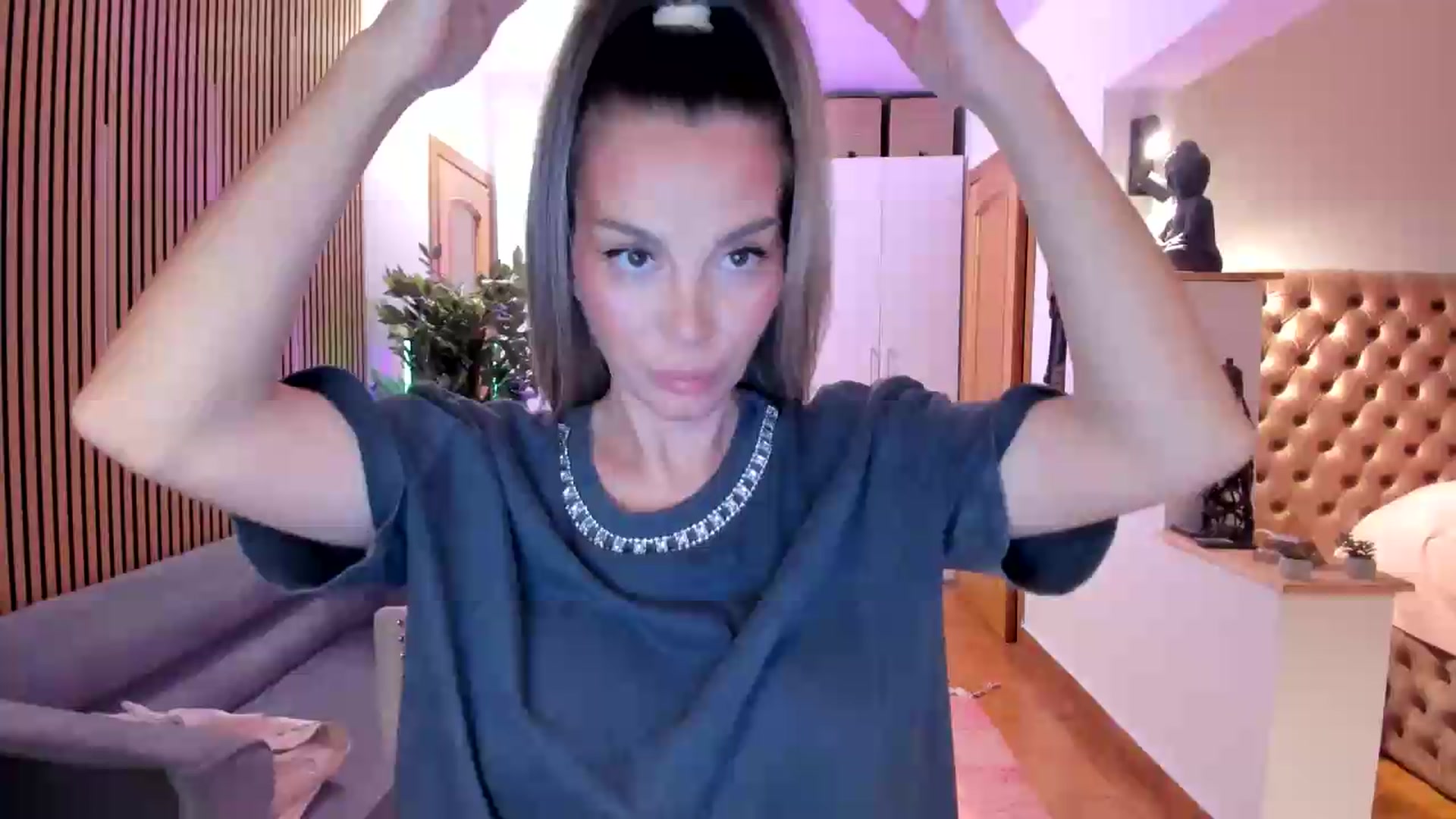 Gallery image thumbnail from Alesia_'s myfreecams stream on, 08/09/2026, 23:36 image 4 of 20