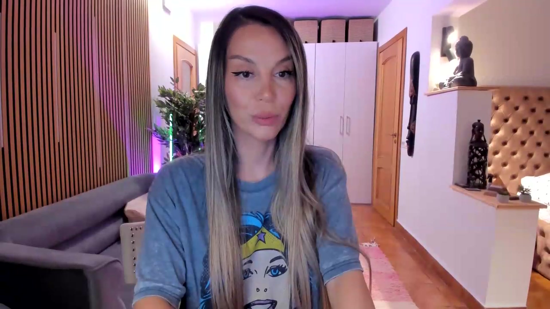 Gallery image thumbnail from Alesia_'s myfreecams stream on, 08/23/2026, 21:38 image 5 of 20