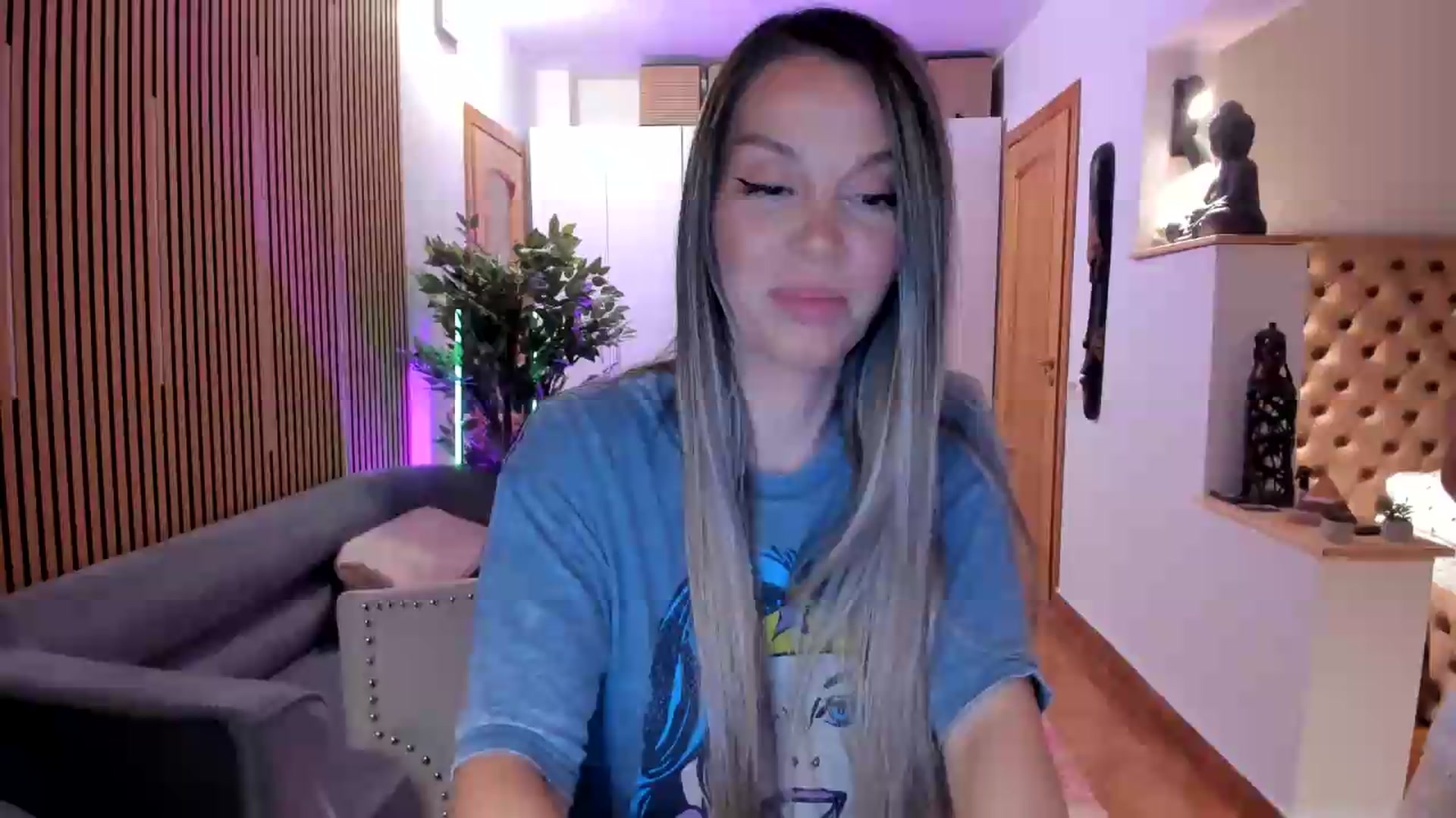 Gallery image thumbnail from Alesia_'s myfreecams stream on, 08/23/2026, 21:38 image 1 of 20