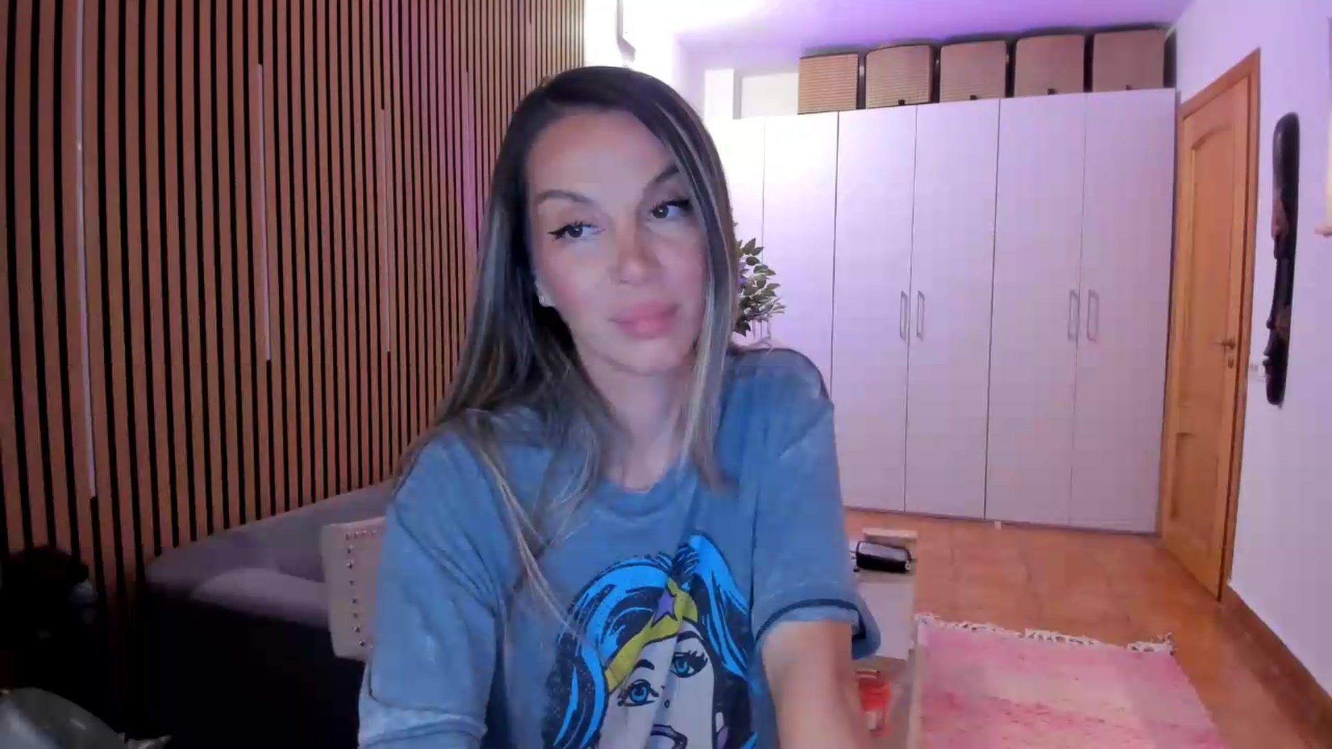 Gallery image thumbnail from Alesia_'s myfreecams stream on, 08/23/2026, 23:32 image 17 of 20