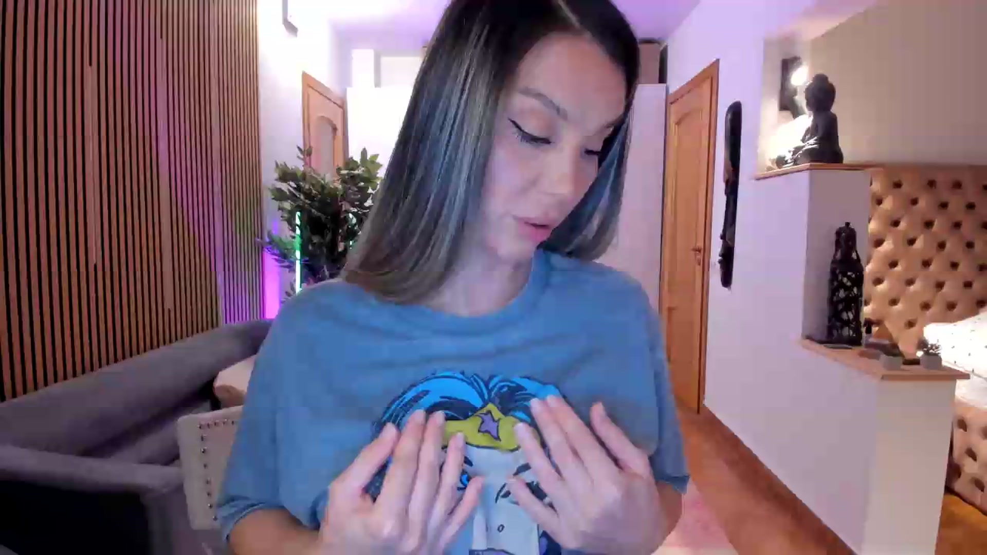 Gallery image thumbnail from Alesia_'s myfreecams stream on, 08/23/2026, 23:32 image 1 of 20