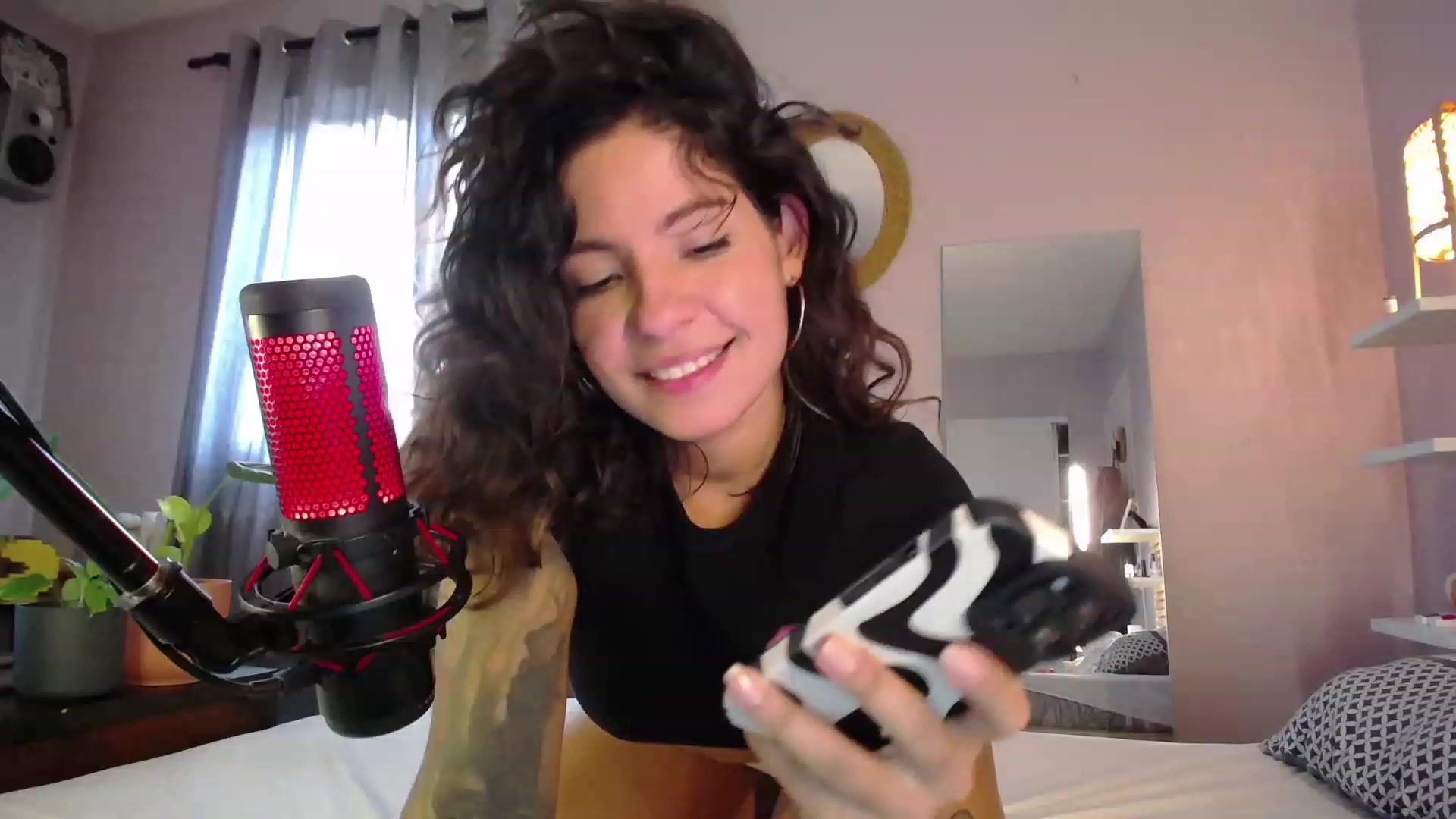 Gallery image thumbnail from Aless_____'s myfreecams stream on, 11/24/2022, 15:22 image 2 of 20