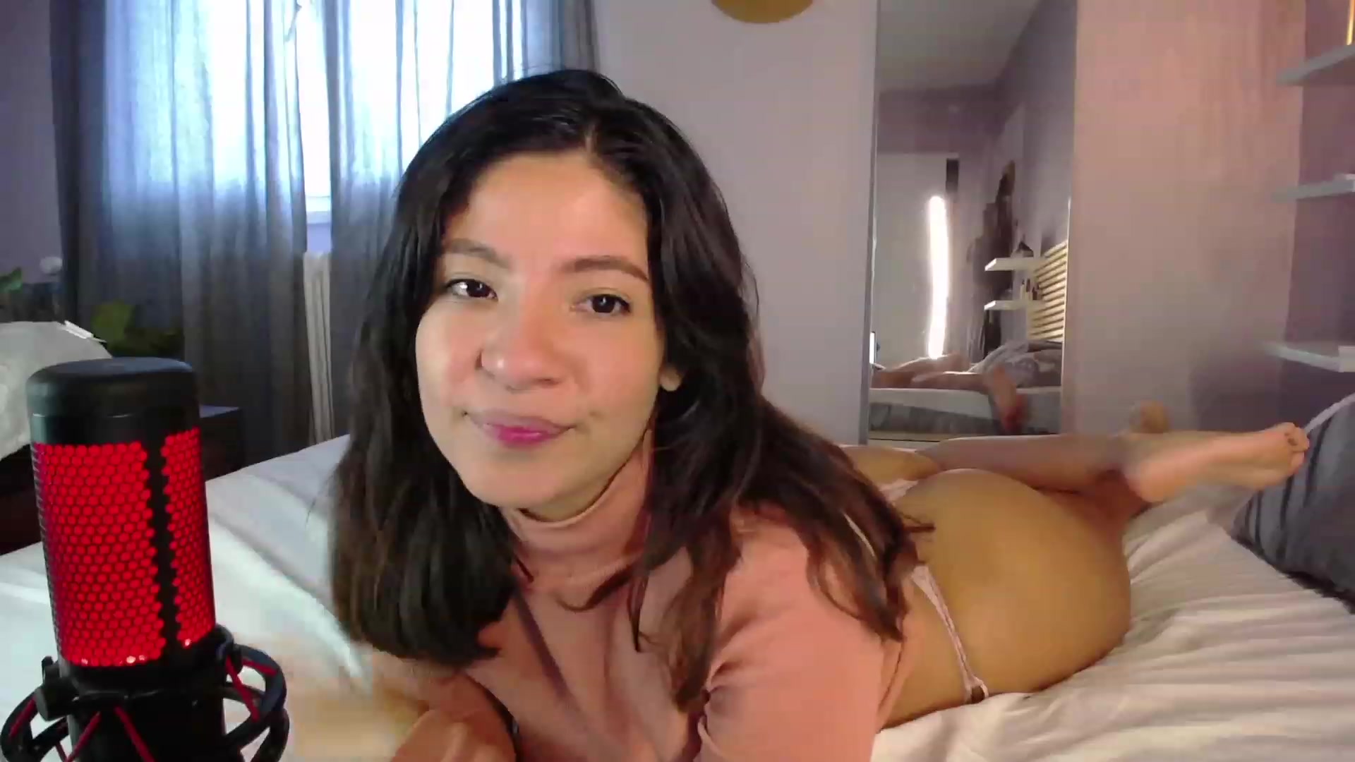Gallery image thumbnail from Aless_____'s myfreecams stream on, 12/04/2022, 14:03 image 7 of 20