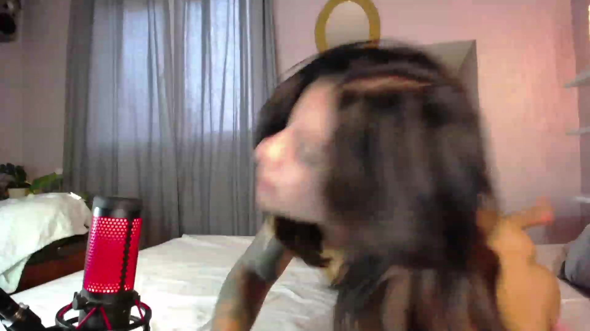 Gallery image thumbnail from Aless_____'s myfreecams stream on, 12/04/2022, 16:00 image 16 of 20