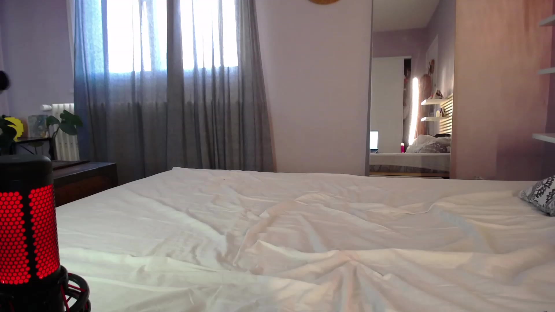 Gallery image thumbnail from Aless_____'s myfreecams stream on, 12/05/2022, 16:27 image 2 of 20