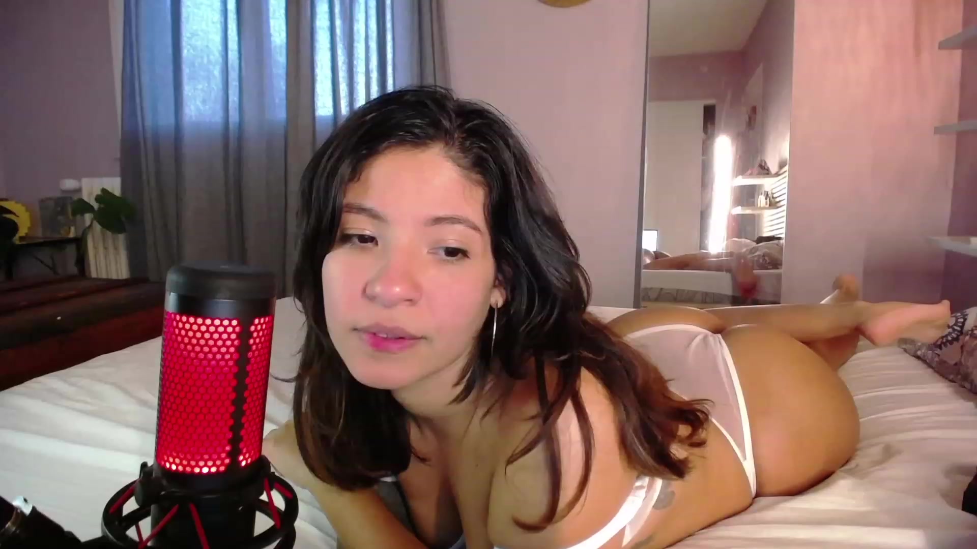 Gallery image thumbnail from Aless_____'s myfreecams stream on, 12/05/2022, 16:27 image 15 of 20