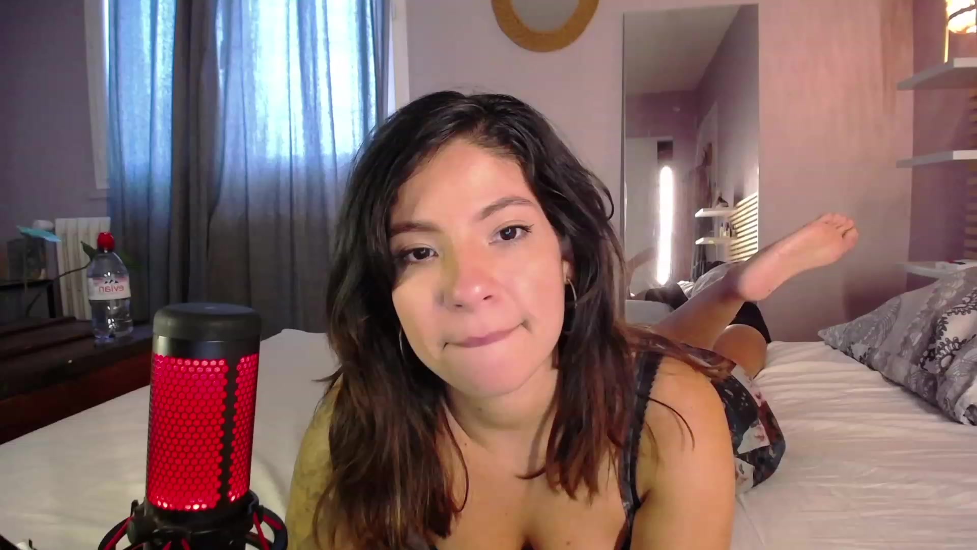 Gallery image thumbnail from Aless_____'s myfreecams stream on, 12/07/2022, 13:14 image 6 of 20