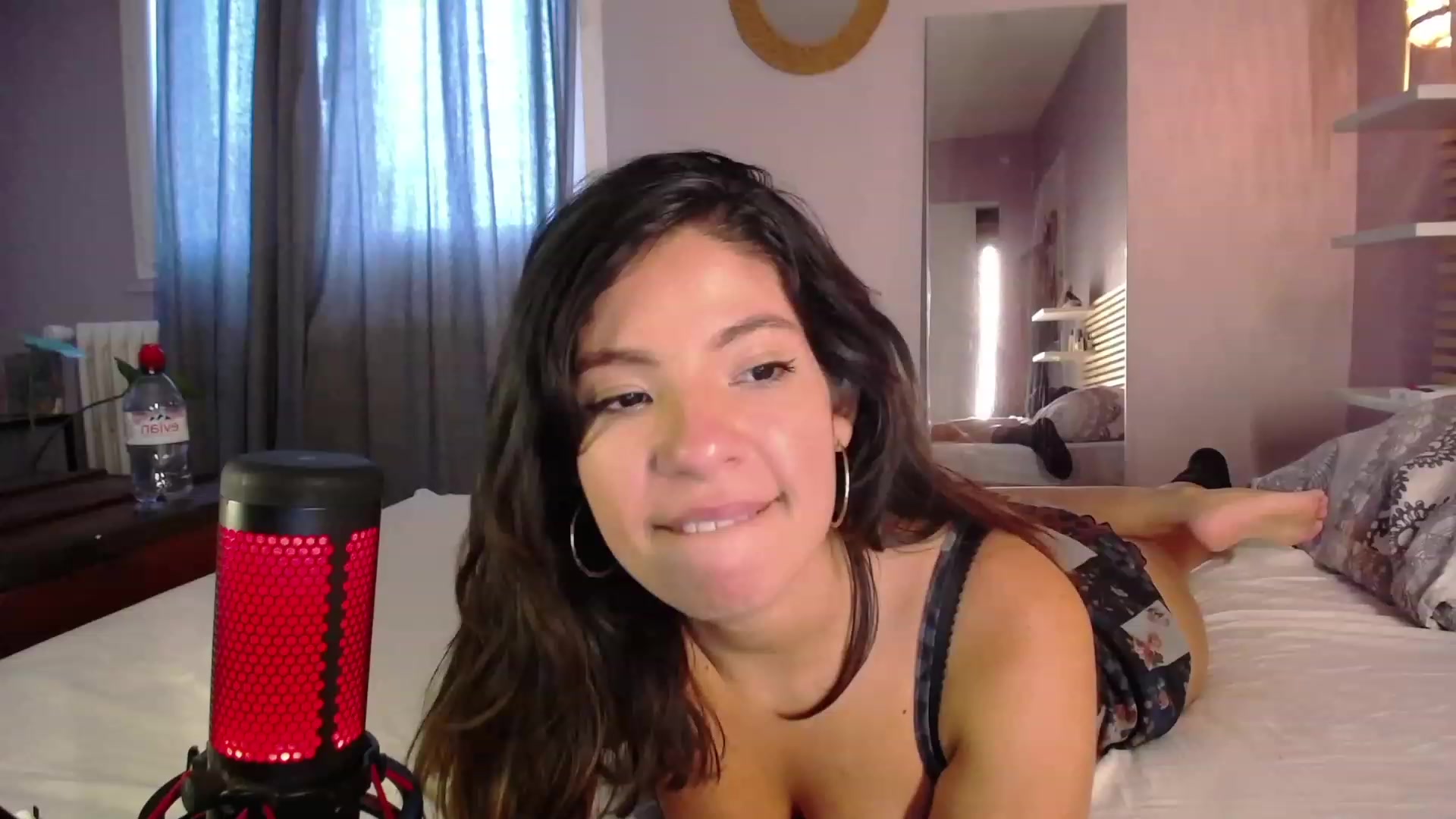 Gallery image thumbnail from Aless_____'s myfreecams stream on, 12/07/2022, 13:14 image 9 of 20