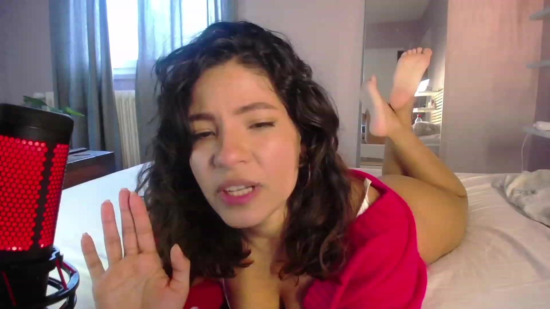 Gallery image thumbnail from Aless_____'s myfreecams stream on, 12/10/2022, 17:04 image 2 of 20