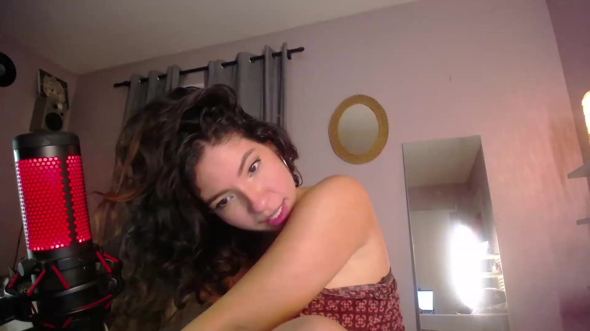 Gallery image thumbnail from Aless_____'s myfreecams stream on, 12/10/2022, 17:18 image 19 of 20