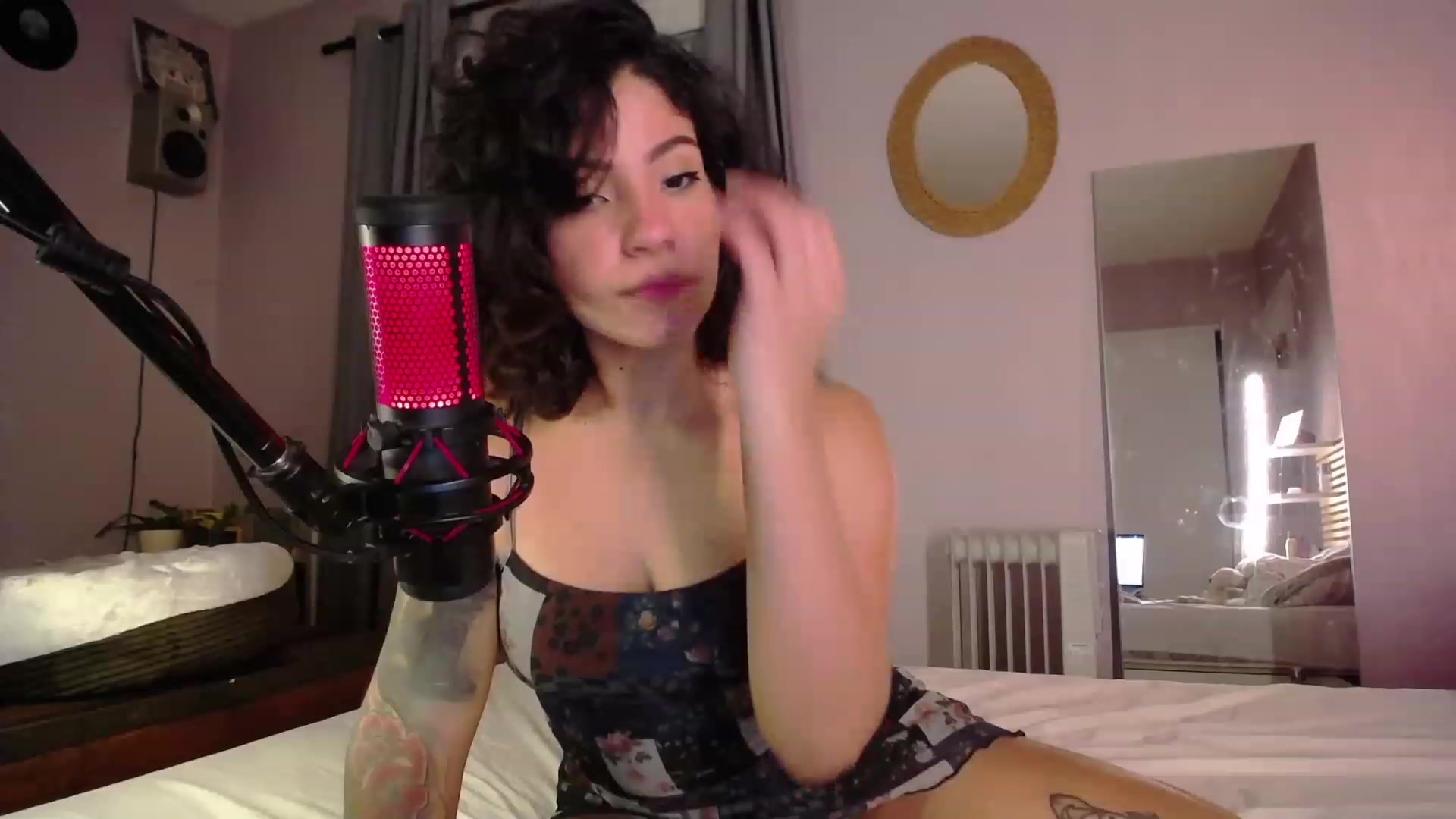 Gallery image thumbnail from Aless_____'s myfreecams stream on, 01/03/2023, 18:20 image 20 of 20