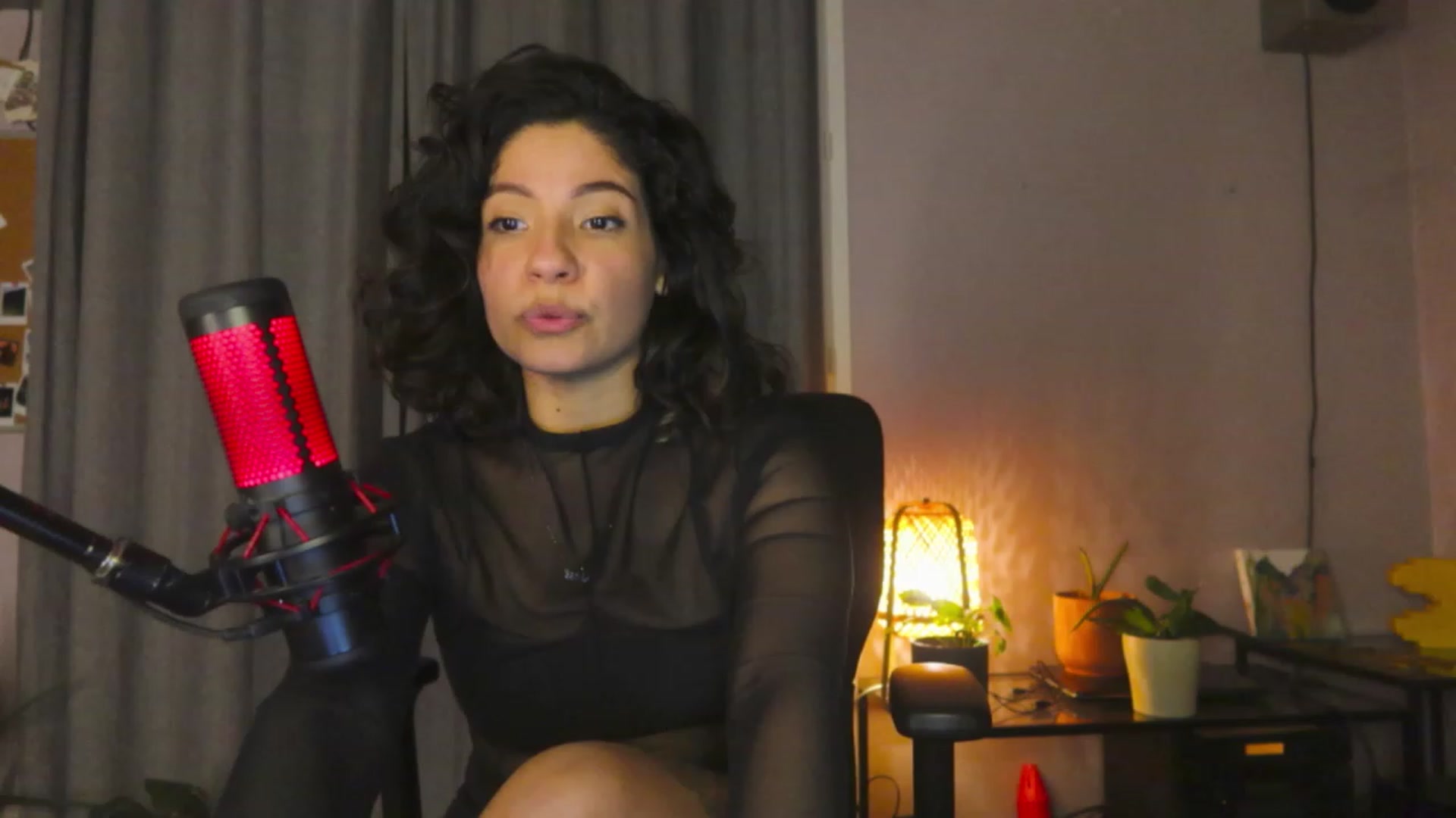 Gallery image thumbnail from Aless_____'s myfreecams stream on, 01/17/2023, 22:08 image 20 of 20