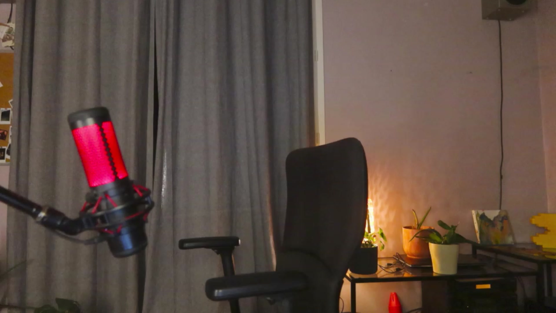 Gallery image thumbnail from Aless_____'s myfreecams stream on, 01/17/2023, 22:08 image 17 of 20