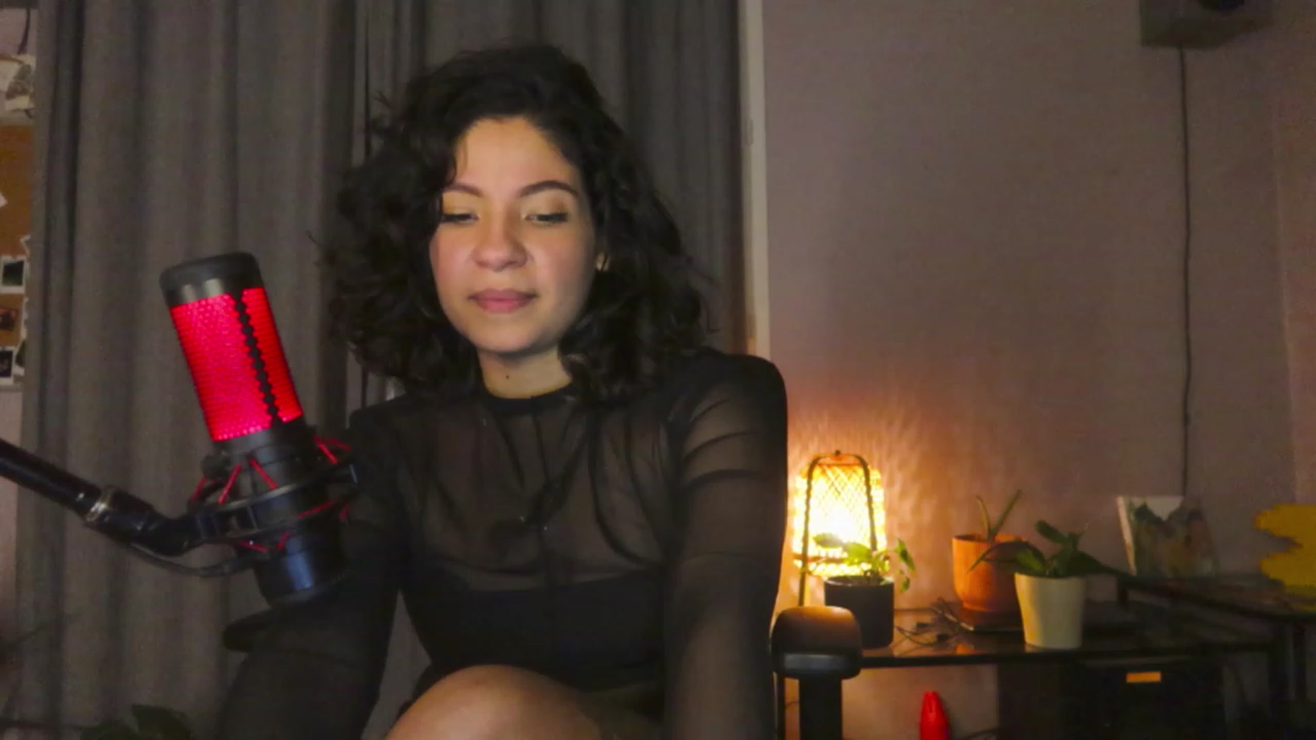 Gallery image thumbnail from Aless_____'s myfreecams stream on, 01/17/2023, 22:08 image 15 of 20