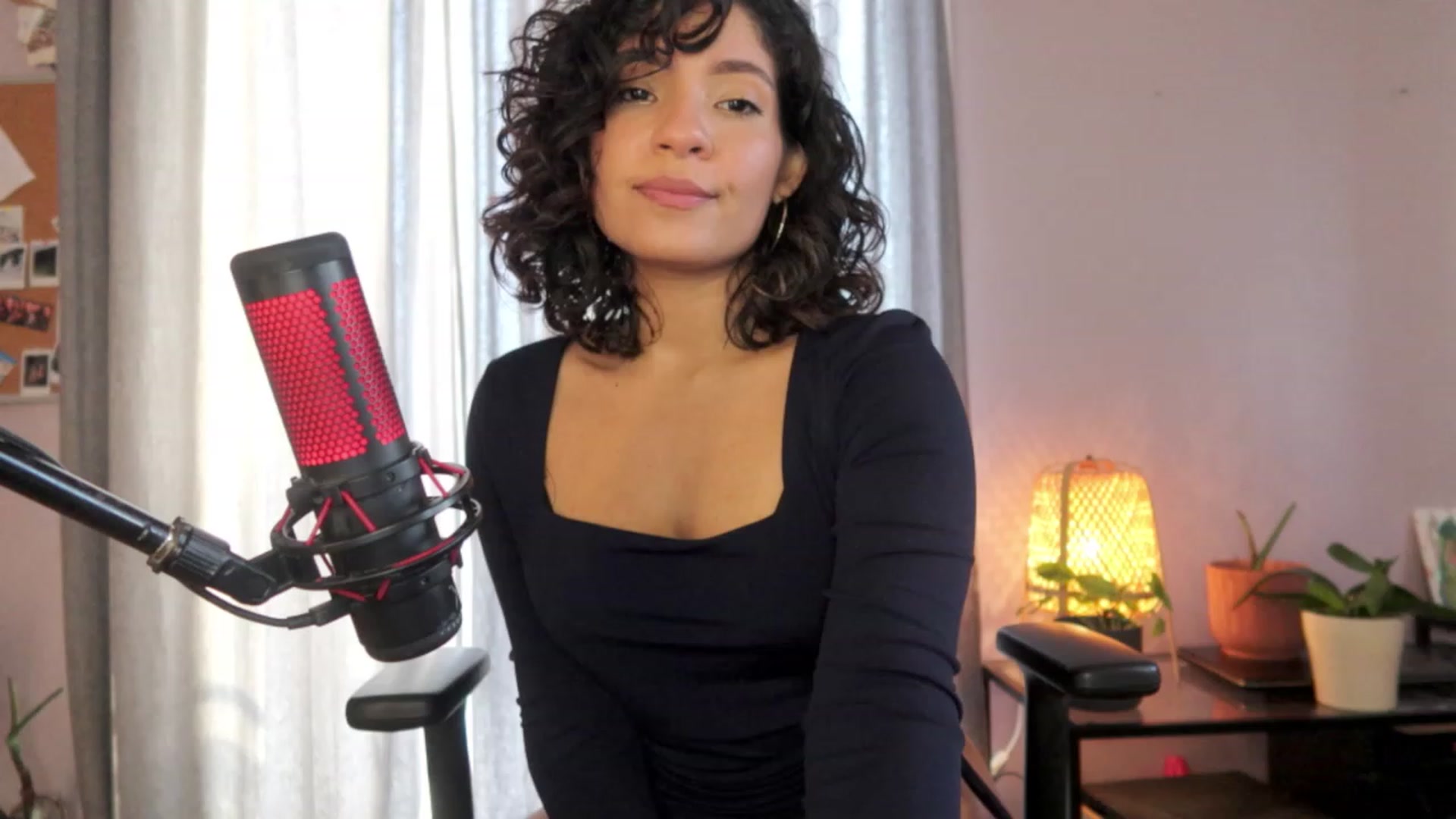 Gallery image thumbnail from Aless_____'s myfreecams stream on, 01/18/2023, 15:40 image 2 of 20