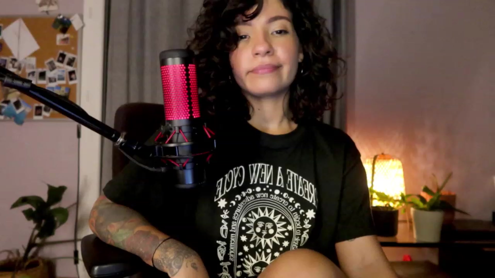 Gallery image thumbnail from Aless_____'s myfreecams stream on, 01/18/2023, 18:20 image 17 of 20