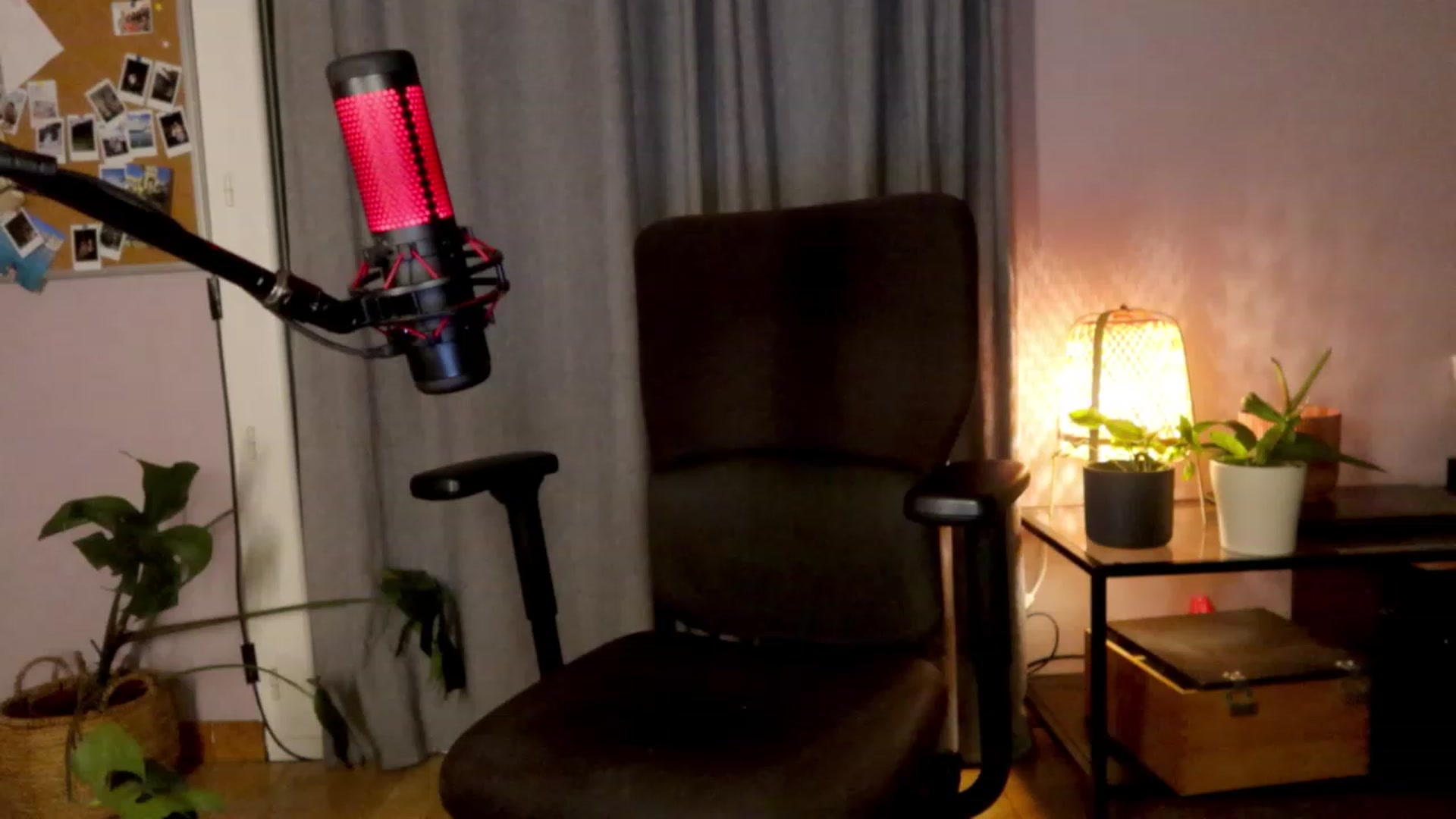 Gallery image thumbnail from Aless_____'s myfreecams stream on, 01/18/2023, 18:20 image 11 of 20