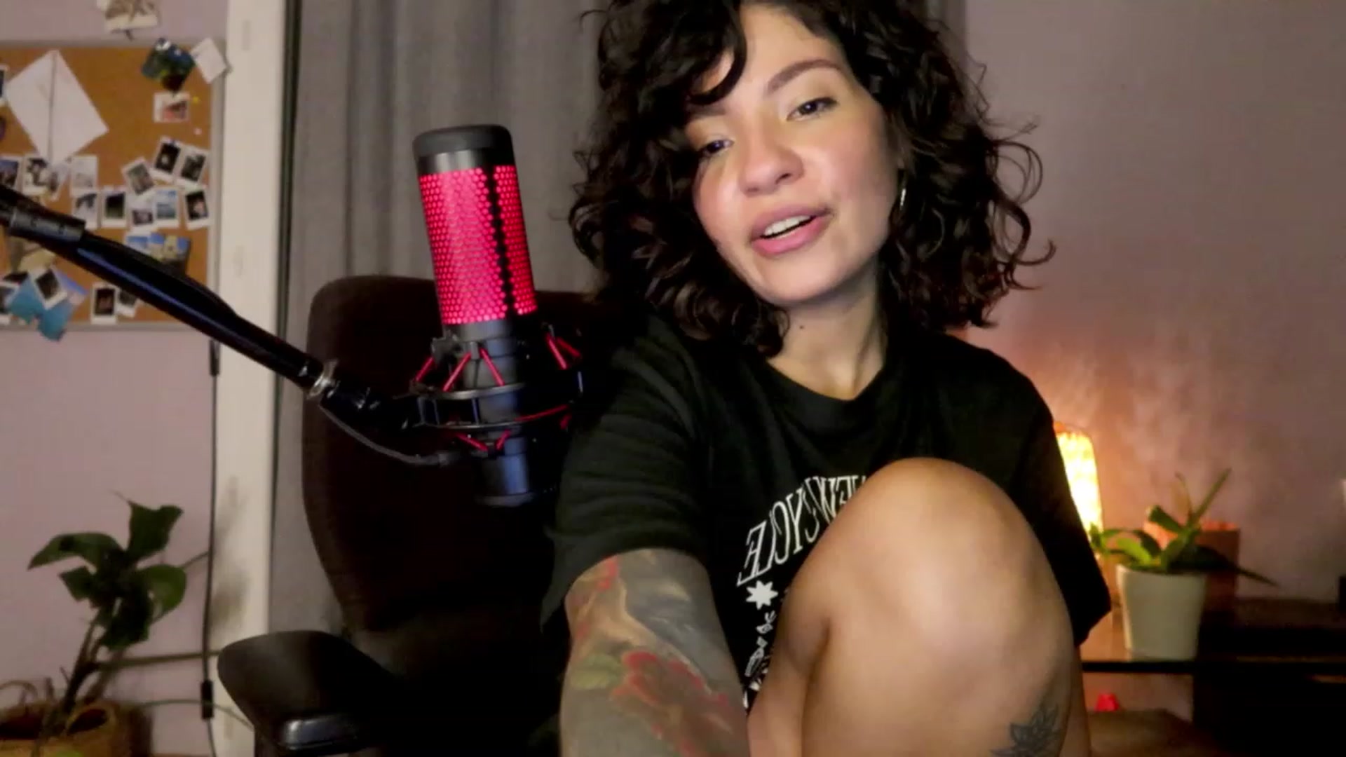 Gallery image thumbnail from Aless_____'s myfreecams stream on, 01/18/2023, 18:20 image 19 of 20