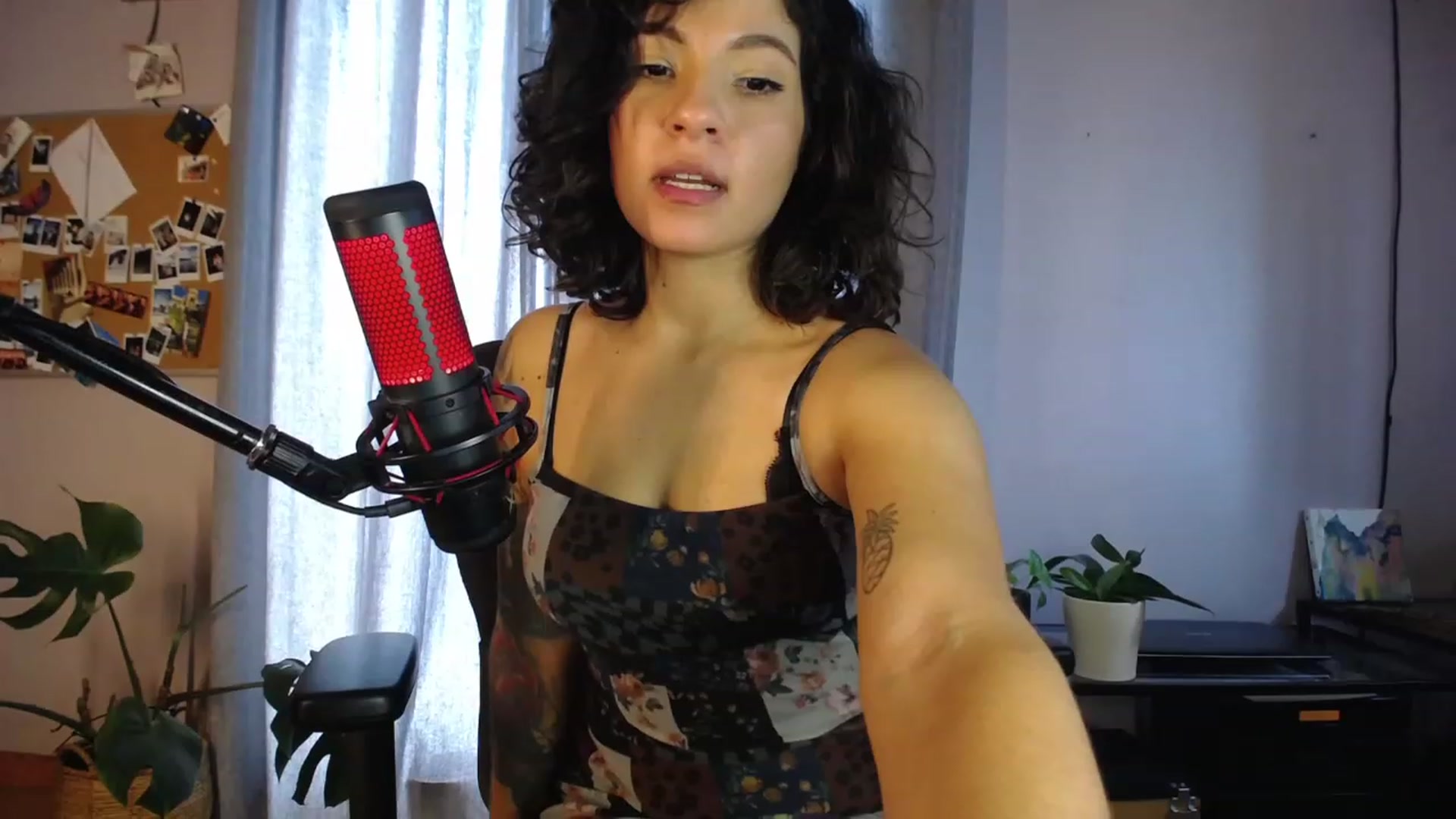 Gallery image thumbnail from Aless_____'s myfreecams stream on, 01/19/2023, 15:36 image 7 of 20