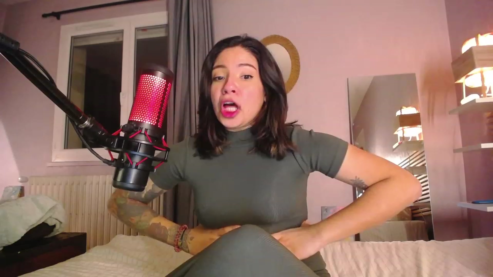 Gallery image thumbnail from Aless_____'s myfreecams stream on, 01/28/2023, 21:44 image 20 of 20