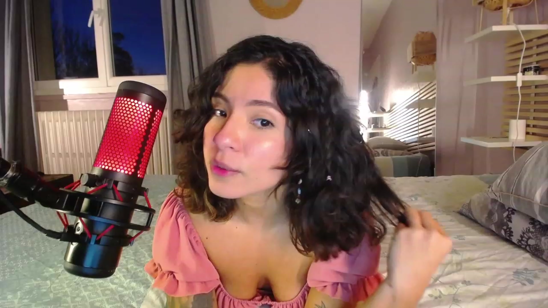 Gallery image thumbnail from Aless_____'s myfreecams stream on, 02/03/2023, 17:48 image 8 of 20