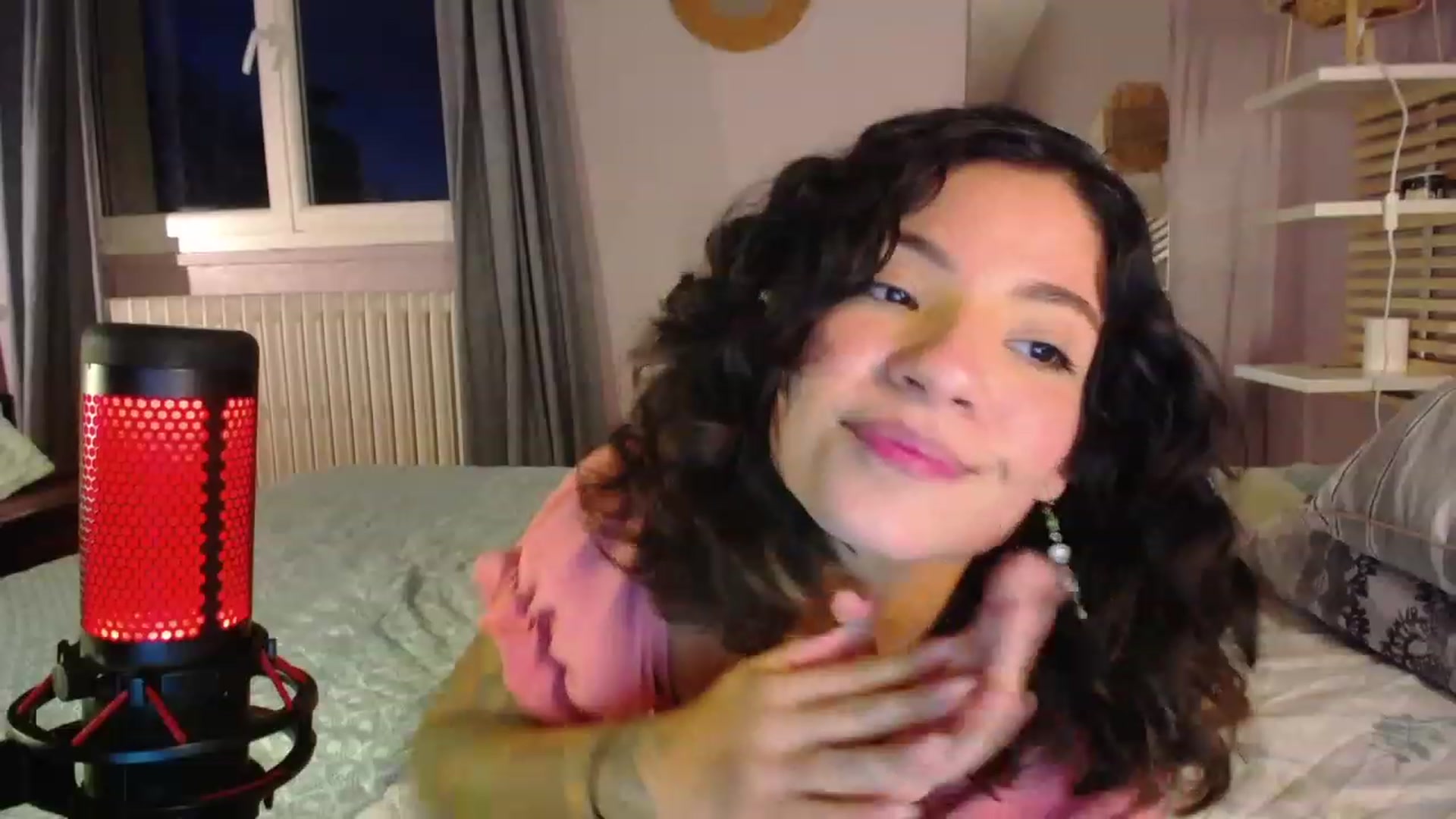 Gallery image thumbnail from Aless_____'s myfreecams stream on, 02/03/2023, 17:48 image 11 of 20