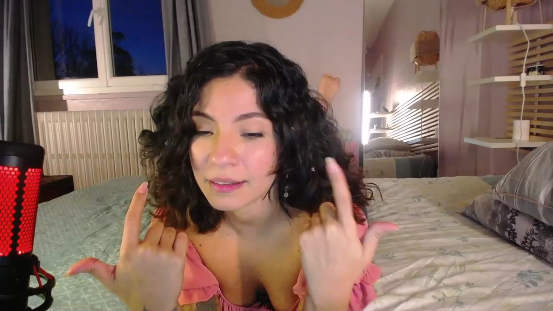 Gallery image thumbnail from Aless_____'s myfreecams stream on, 02/03/2023, 17:48 image 7 of 20