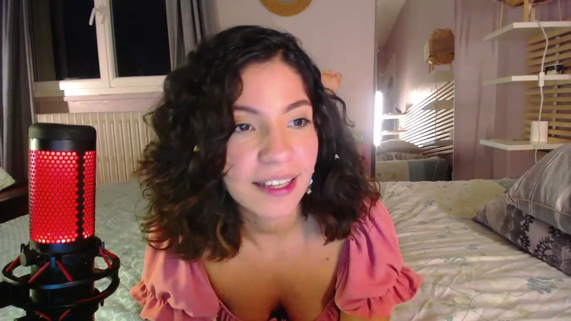 Gallery image thumbnail from Aless_____'s myfreecams stream on, 02/03/2023, 17:48 image 18 of 20