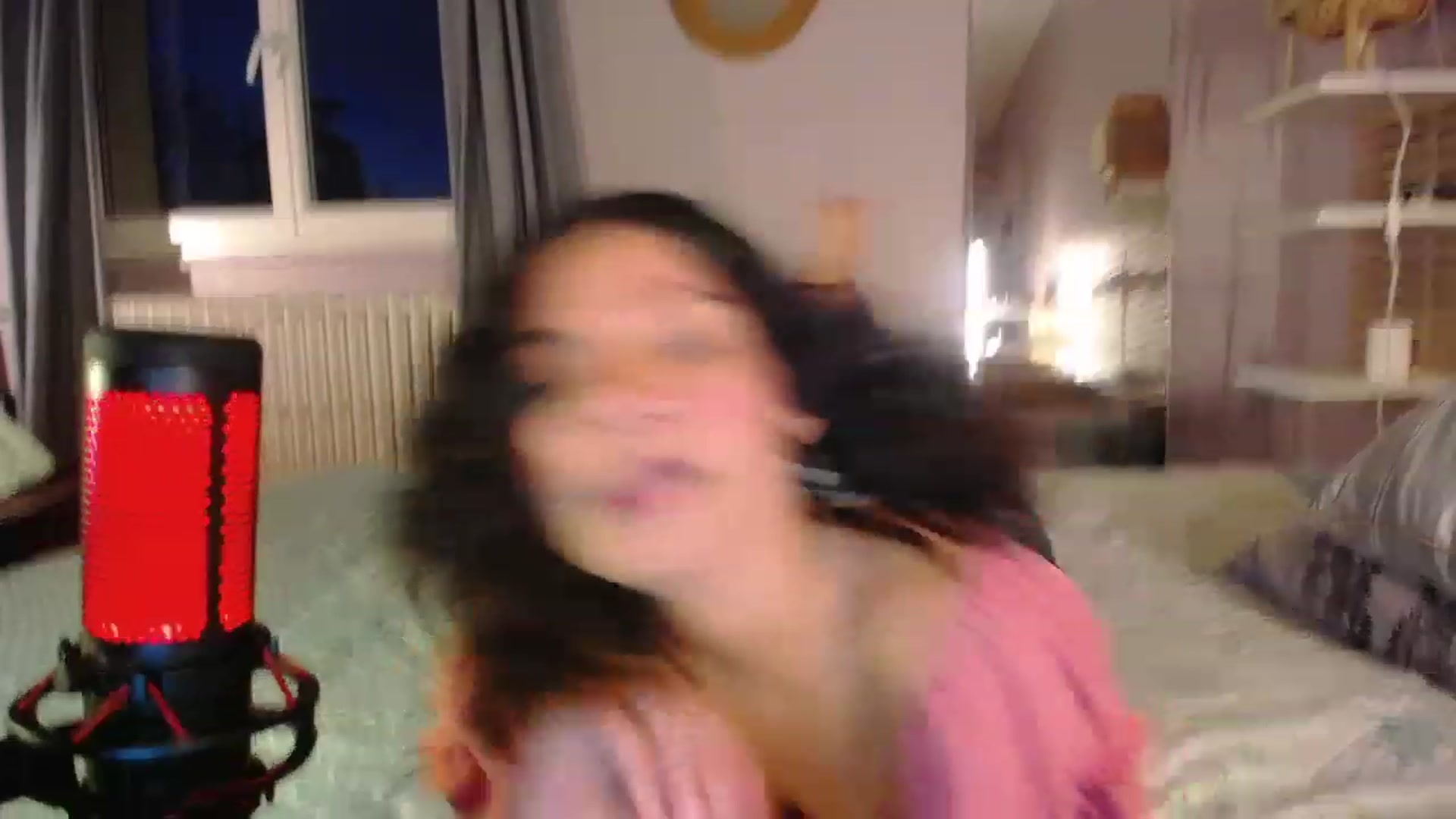 Gallery image thumbnail from Aless_____'s myfreecams stream on, 02/03/2023, 17:48 image 10 of 20