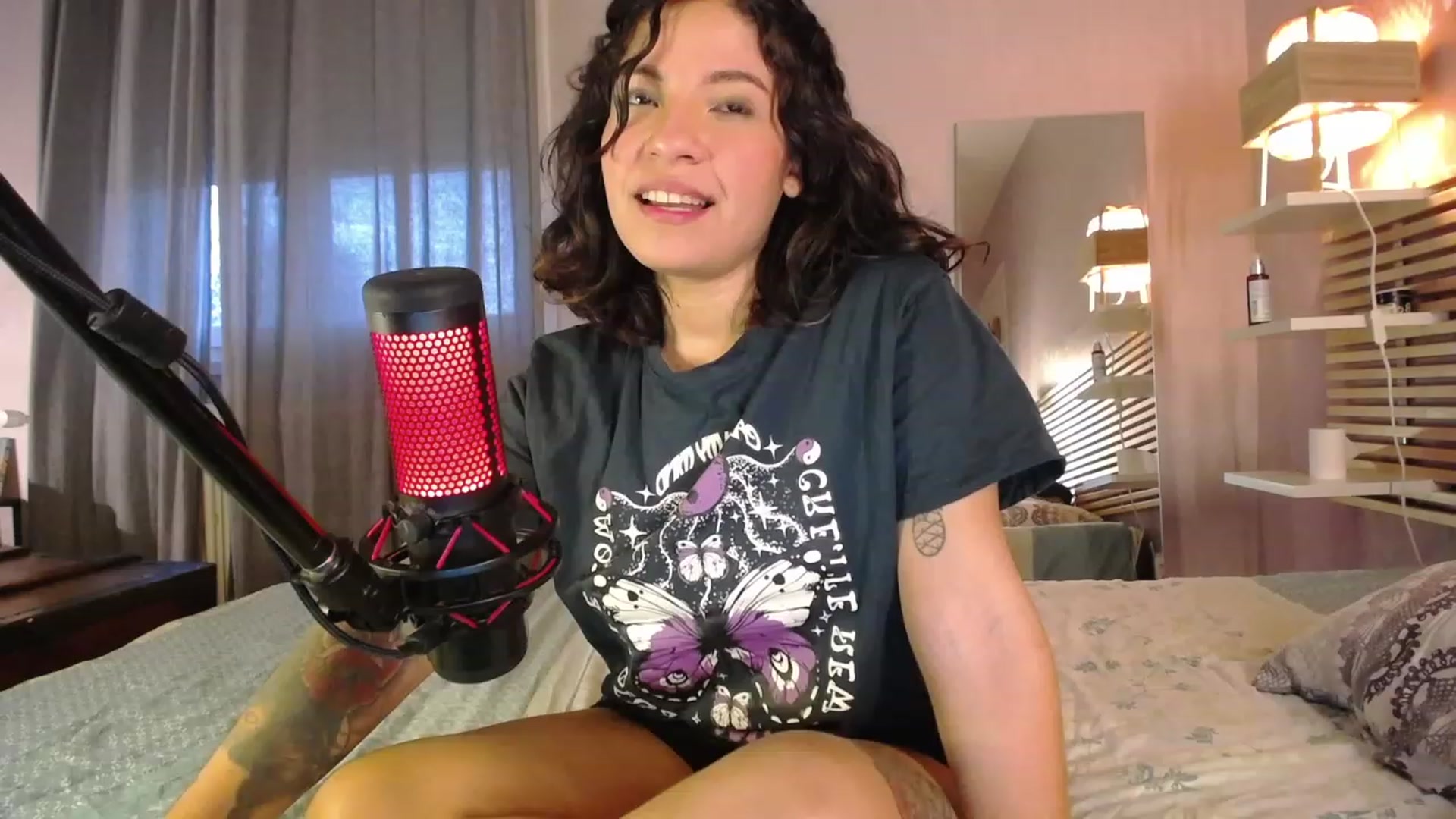 Gallery image thumbnail from Aless_____'s myfreecams stream on, 02/05/2023, 16:41 image 18 of 20