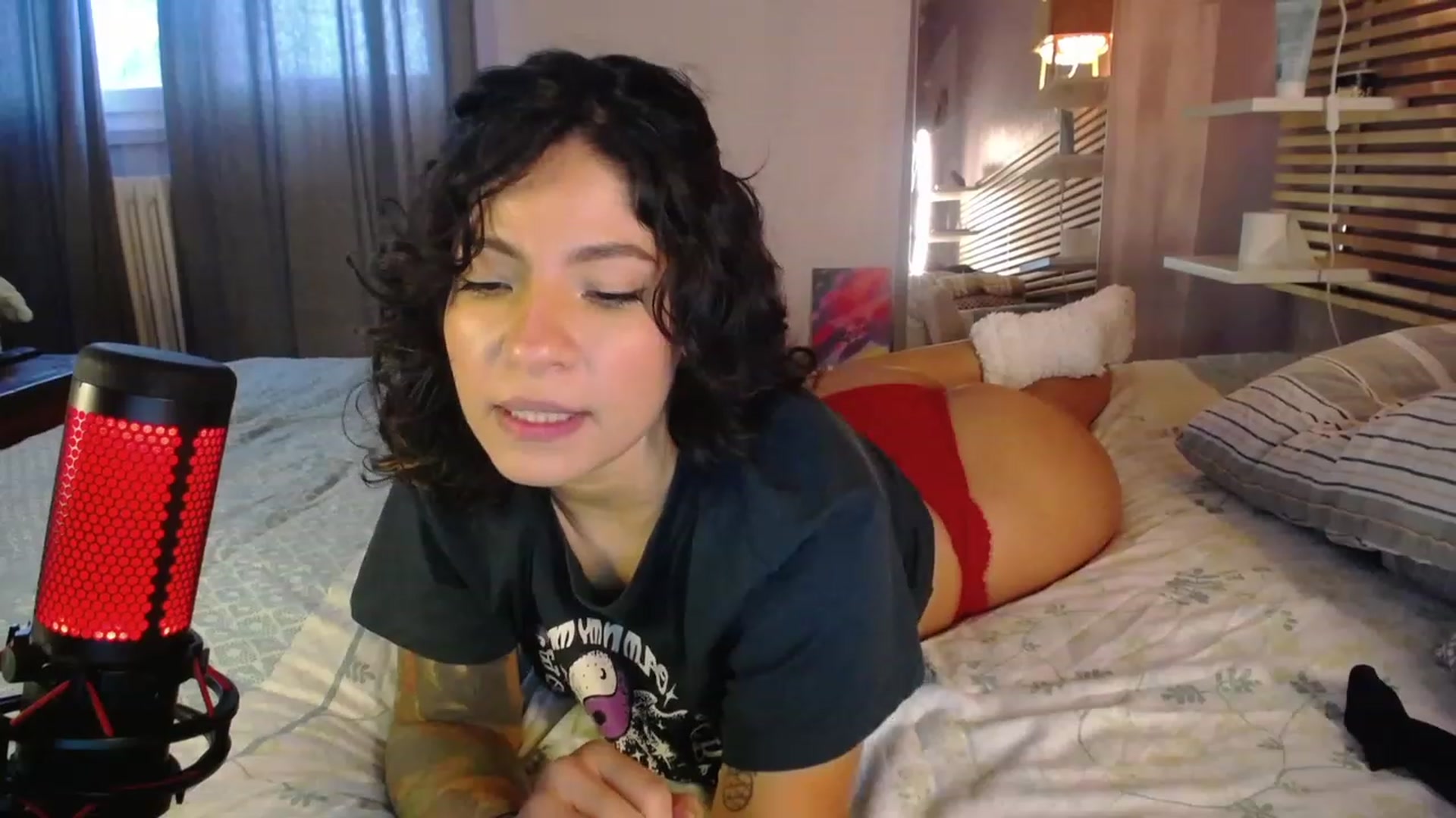 Gallery image thumbnail from Aless_____'s myfreecams stream on, 02/06/2023, 15:31 image 13 of 20