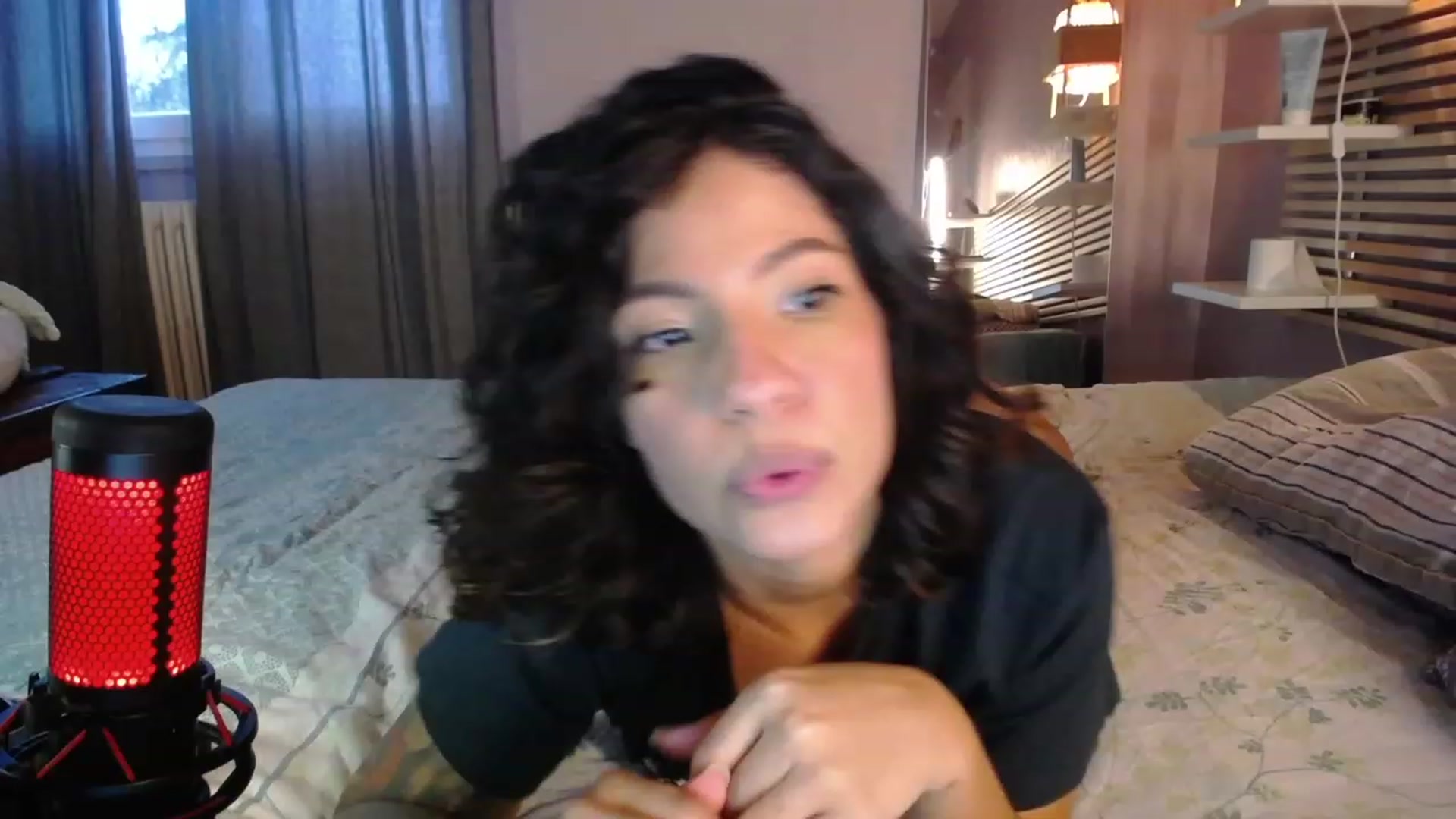Gallery image thumbnail from Aless_____'s myfreecams stream on, 02/06/2023, 16:58 image 6 of 20