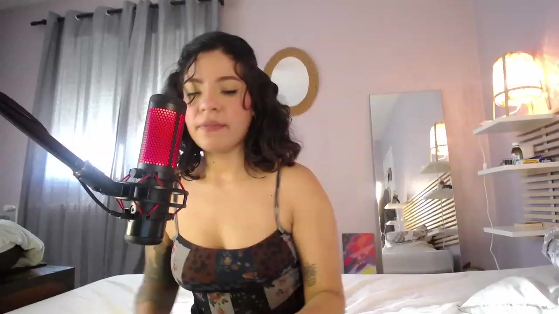 Gallery image thumbnail from Aless_____'s myfreecams stream on, 02/18/2023, 15:18 image 16 of 20
