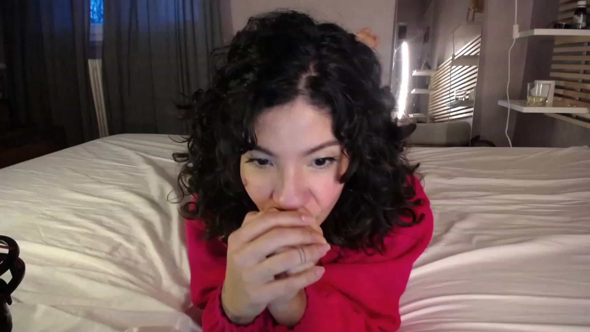 Gallery image thumbnail from Aless_____'s myfreecams stream on, 02/24/2023, 17:14 image 20 of 20
