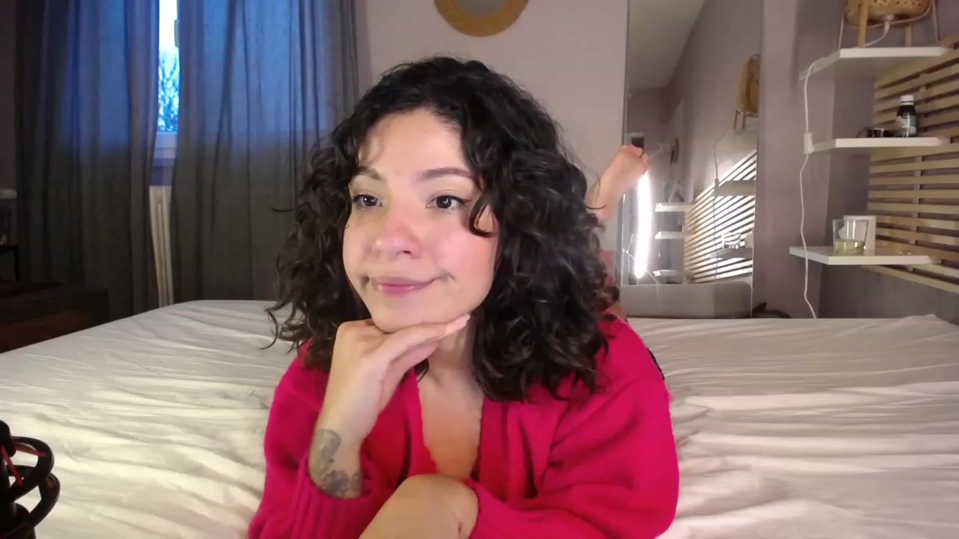Gallery image thumbnail from Aless_____'s myfreecams stream on, 02/24/2023, 17:14 image 15 of 20