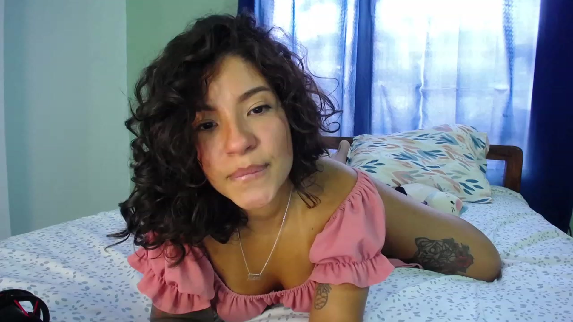 Gallery image thumbnail from Aless_____'s myfreecams stream on, 04/24/2023, 21:04 image 8 of 20