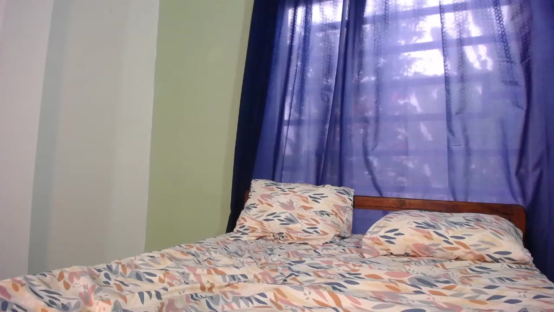 Gallery image thumbnail from Aless_____'s myfreecams stream on, 04/28/2023, 19:00 image 18 of 20