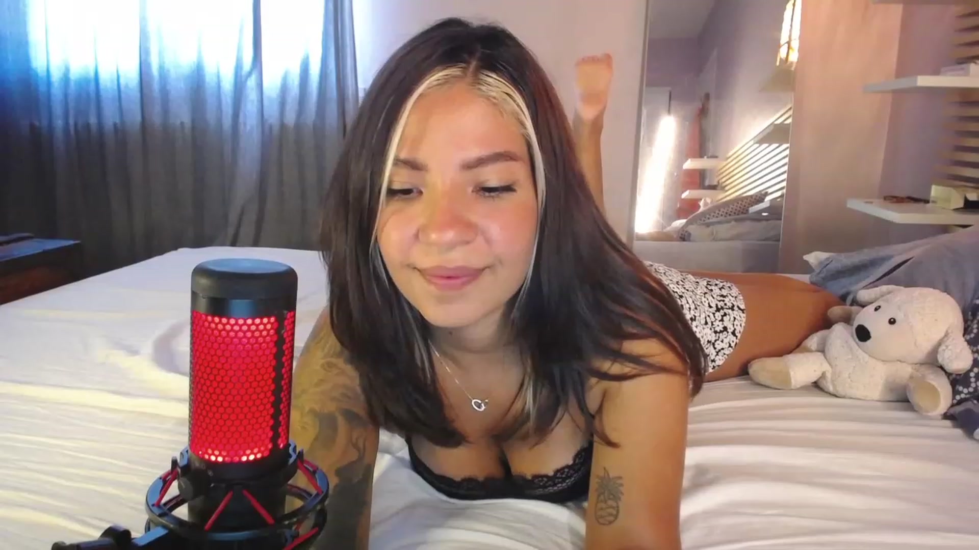 Gallery image thumbnail from Aless_____'s myfreecams stream on, 08/10/2023, 15:39 image 20 of 20