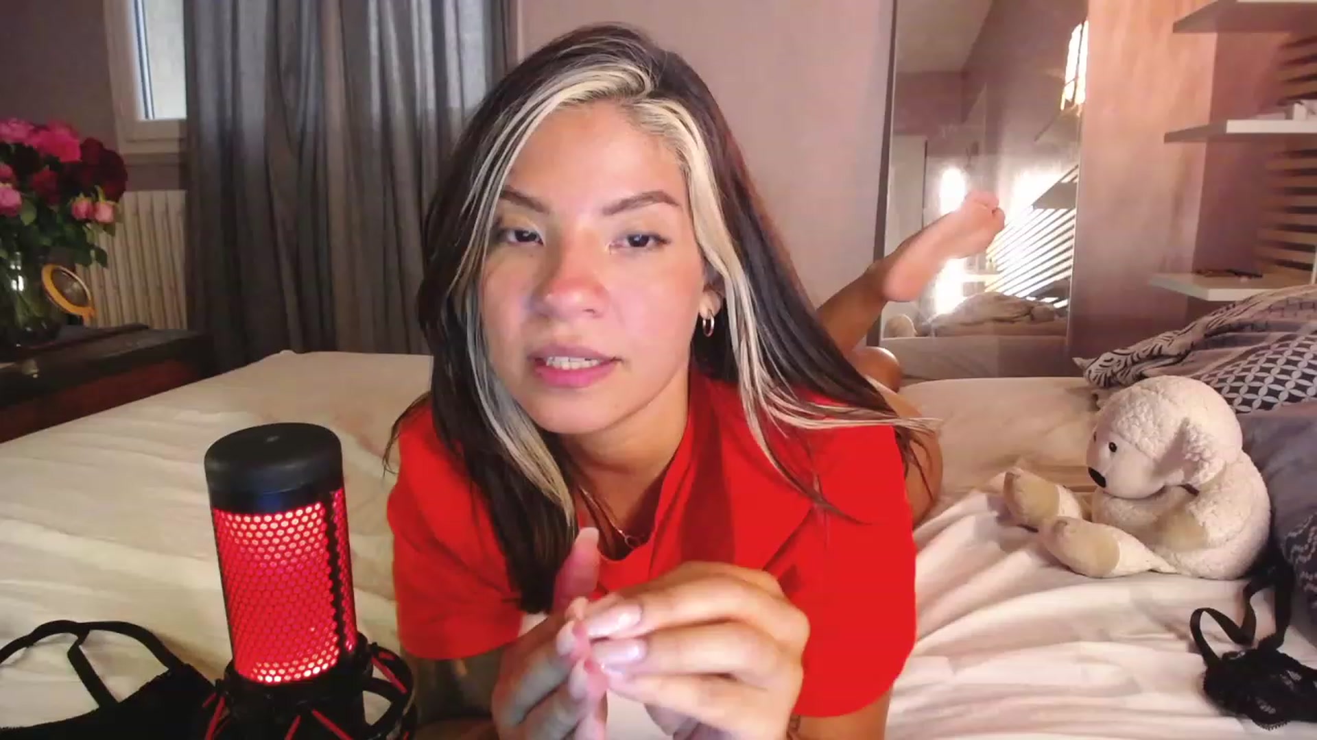 Gallery image thumbnail from Aless_____'s myfreecams stream on, 08/13/2023, 19:29 image 6 of 20