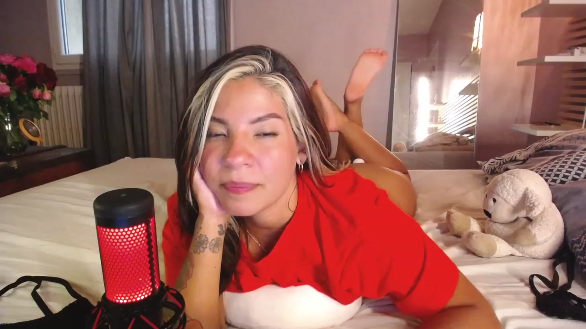 Gallery image thumbnail from Aless_____'s myfreecams stream on, 08/13/2023, 19:29 image 5 of 20
