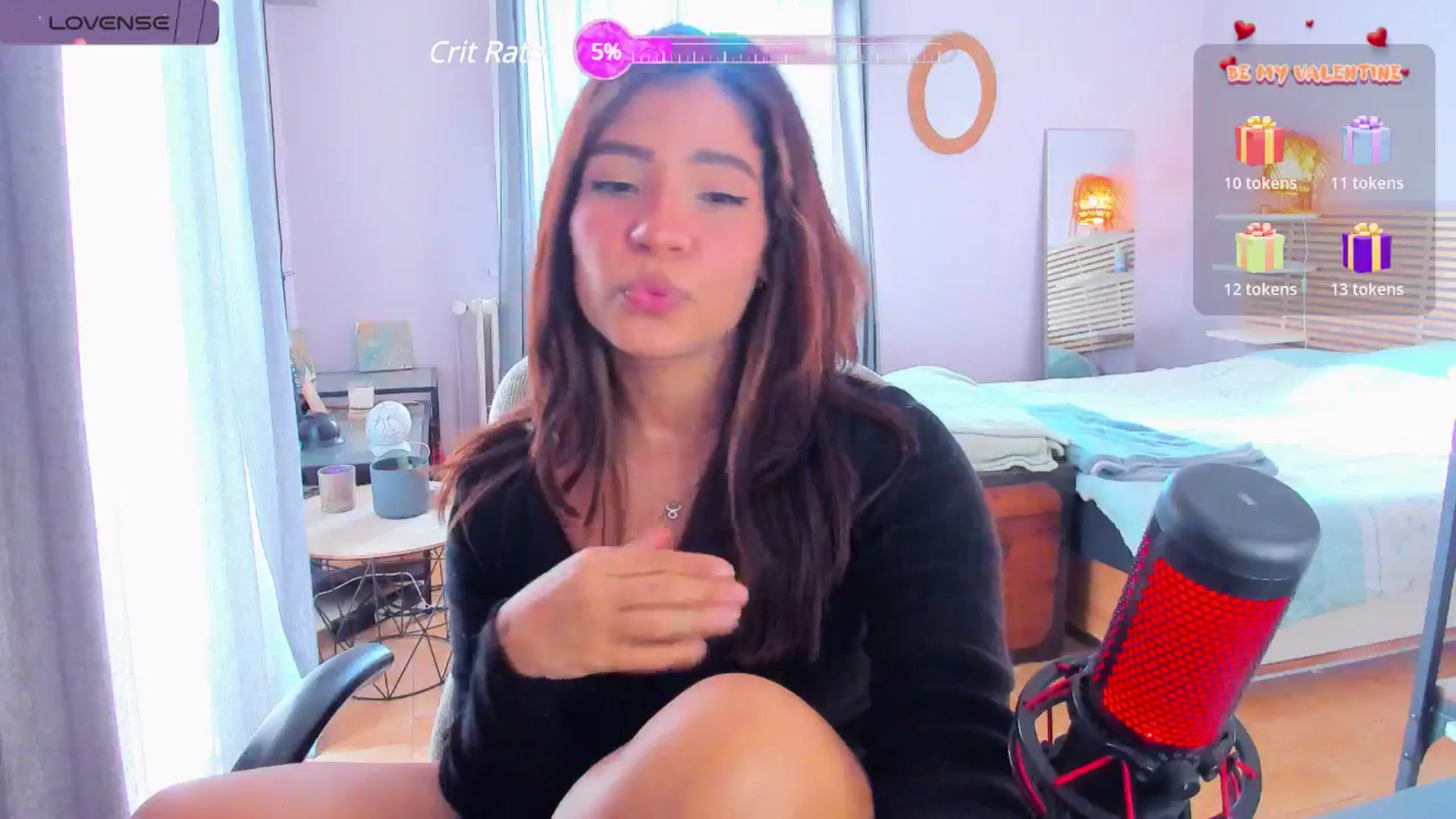 Gallery image thumbnail from Aless_____'s myfreecams stream on, 02/13/2024, 16:37 image 4 of 20