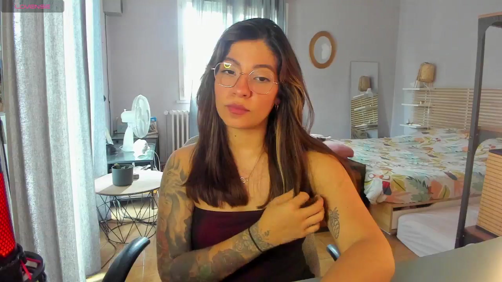 Gallery image thumbnail from Aless_____'s myfreecams stream on, 04/18/2024, 12:26 image 2 of 20
