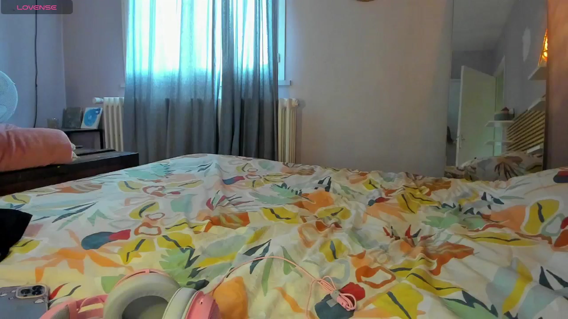 Gallery image thumbnail from Aless_____'s myfreecams stream on, 04/18/2024, 13:19 image 7 of 20